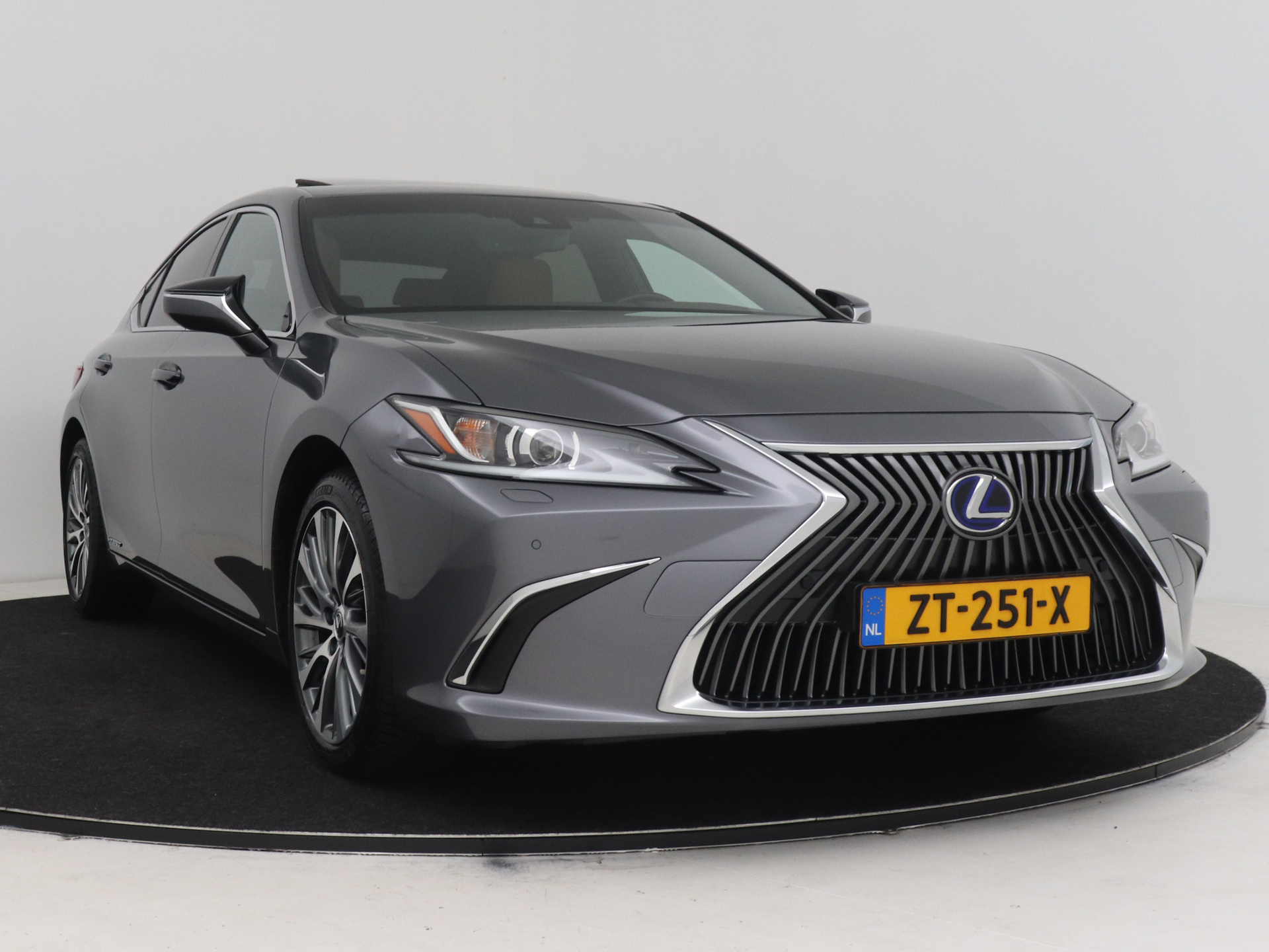 Foto van Lexus Lexus Es300h