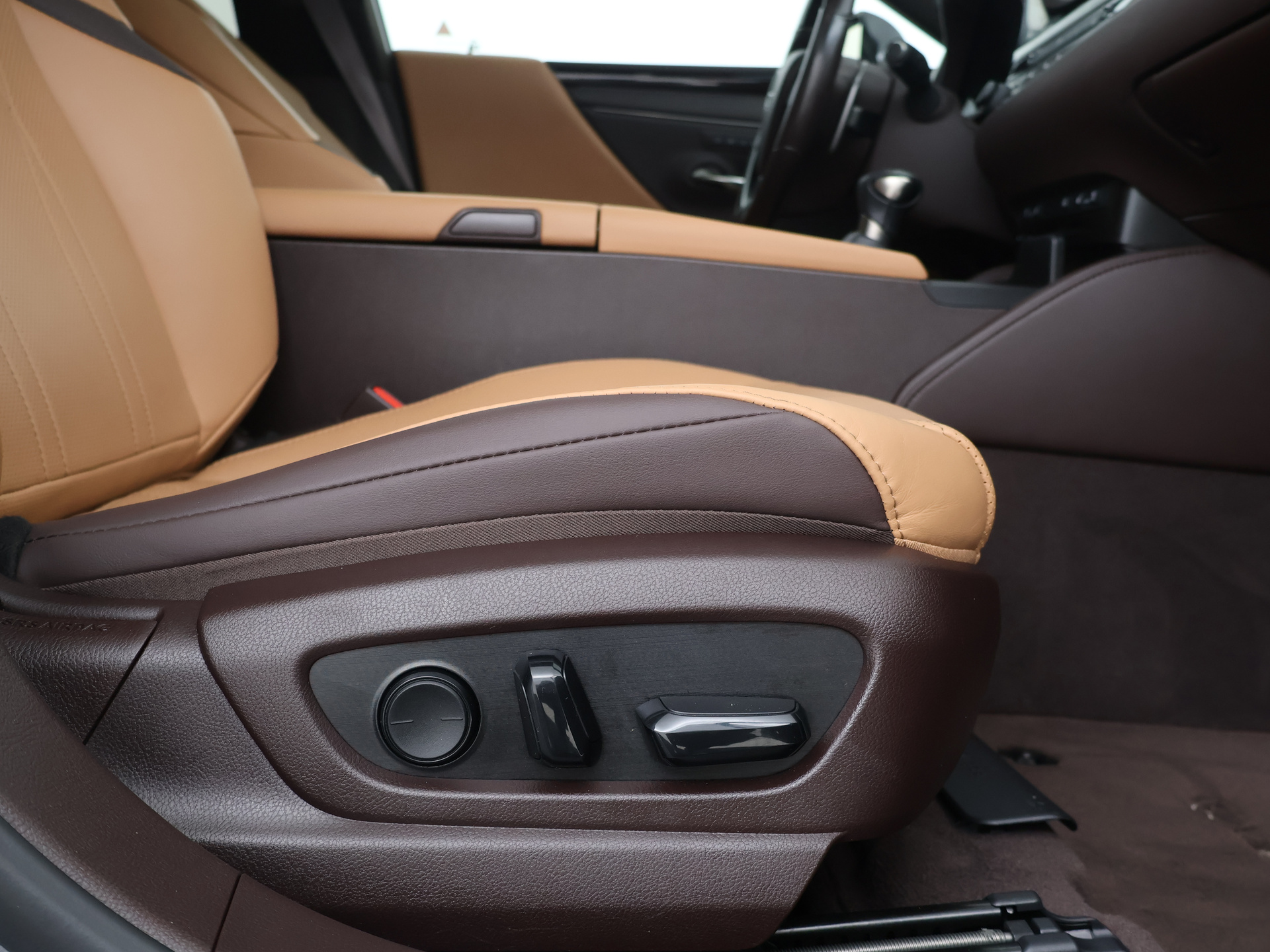 Foto van Lexus Lexus Es300h