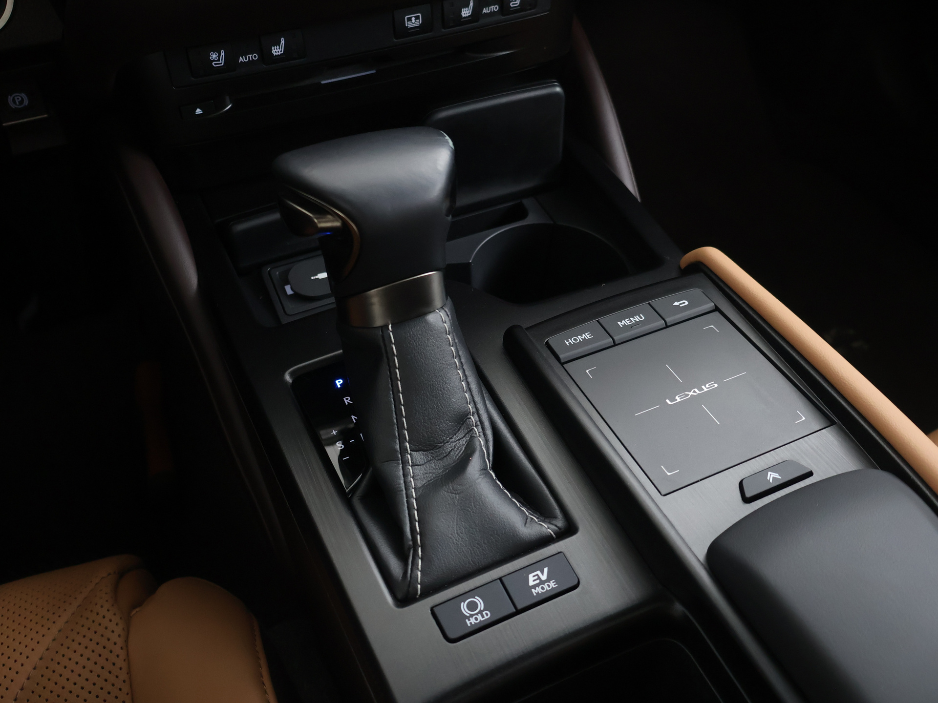 Foto van Lexus Lexus Es300h