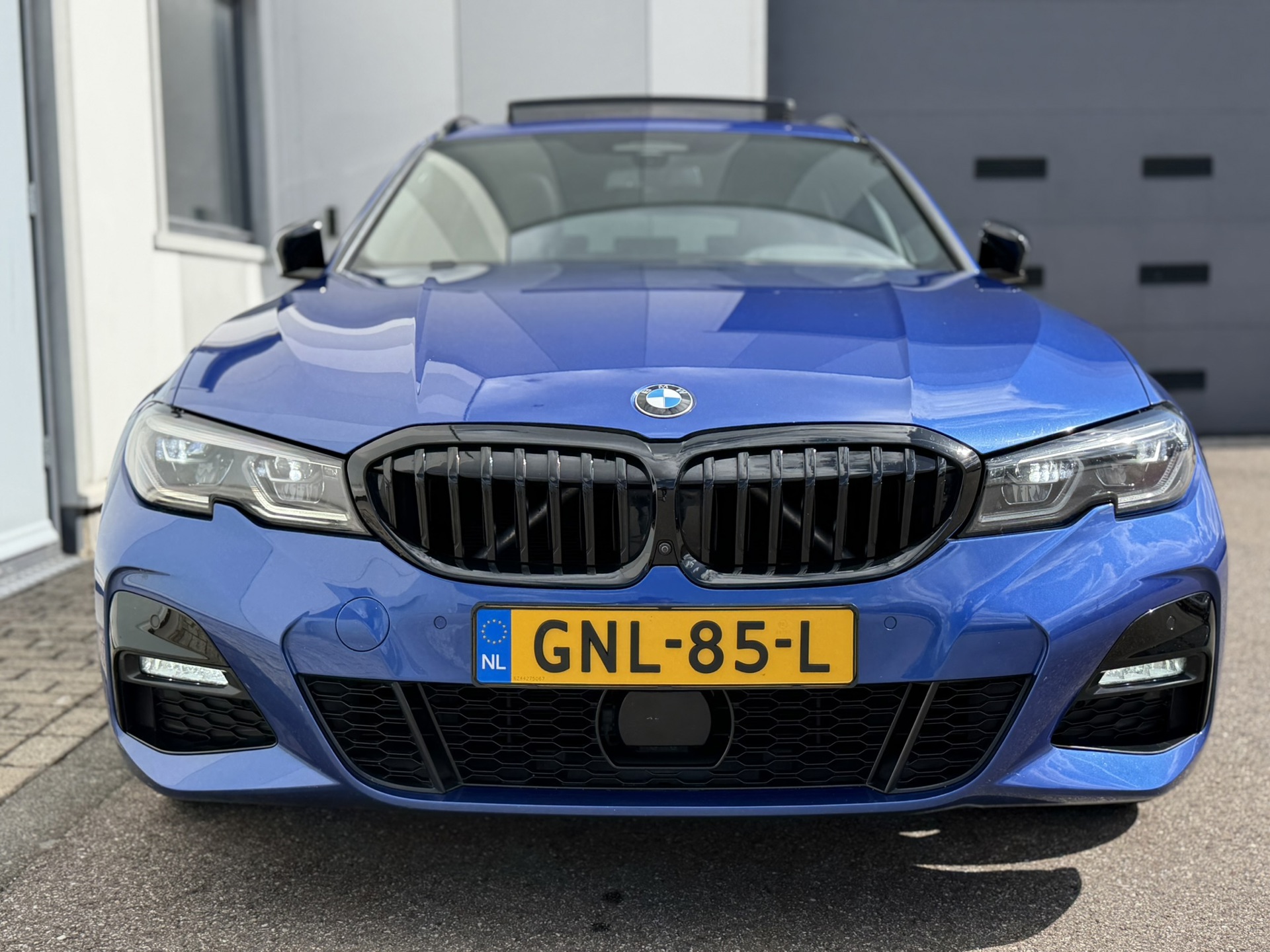Foto van BMW 330e xDrive