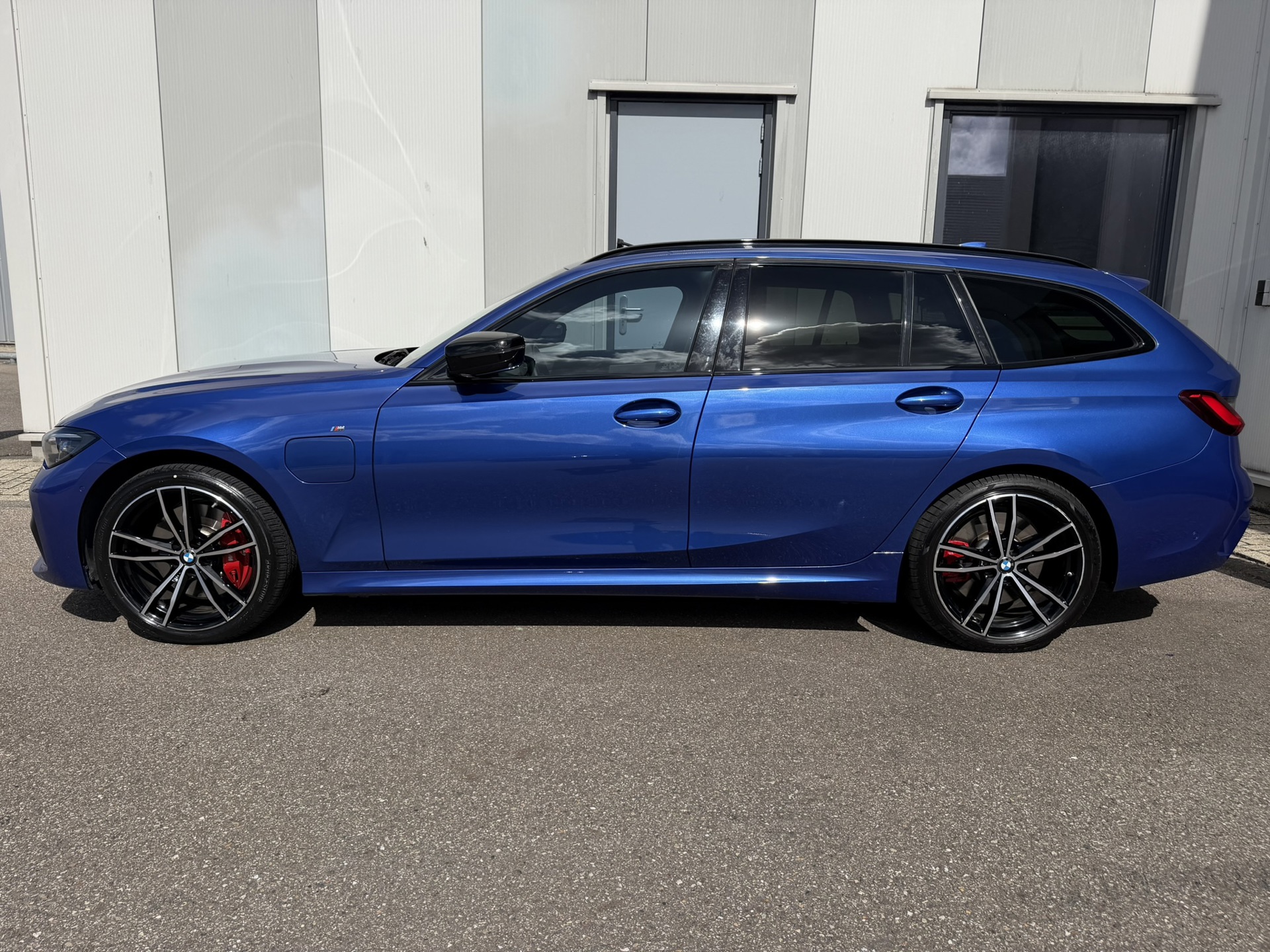 Foto van BMW 330e xDrive