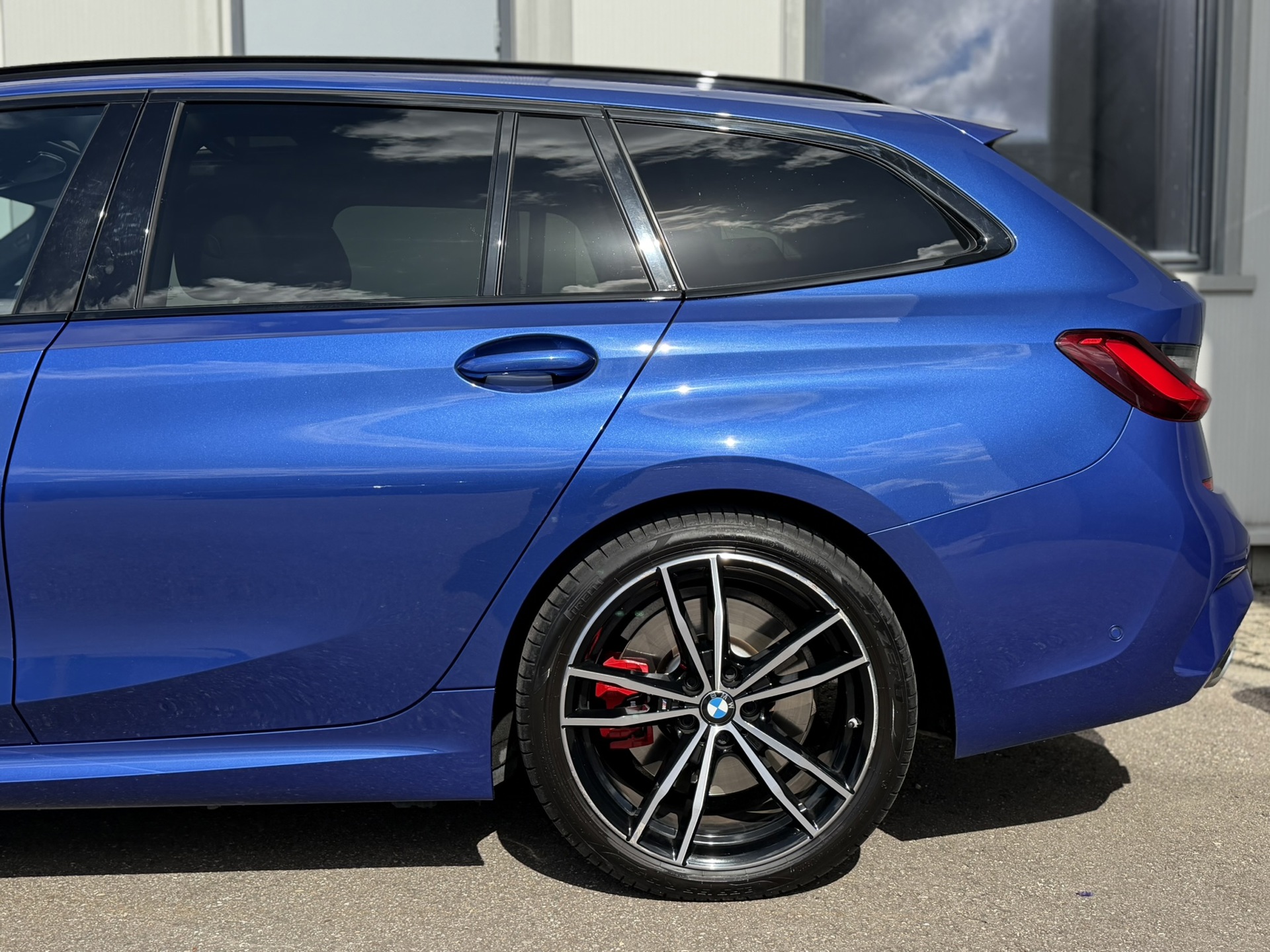 Foto van BMW 330e xDrive
