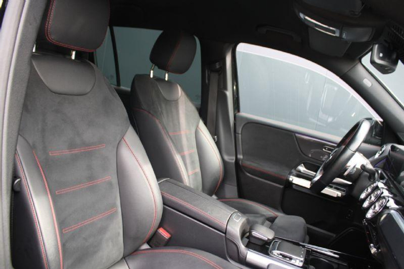 Foto van Mercedes-Benz GLB 200