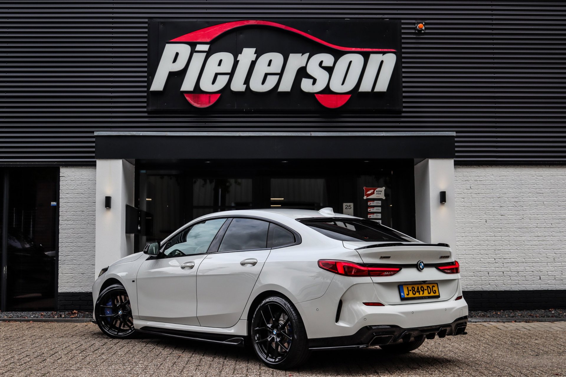 Foto van BMW M235i xDrive