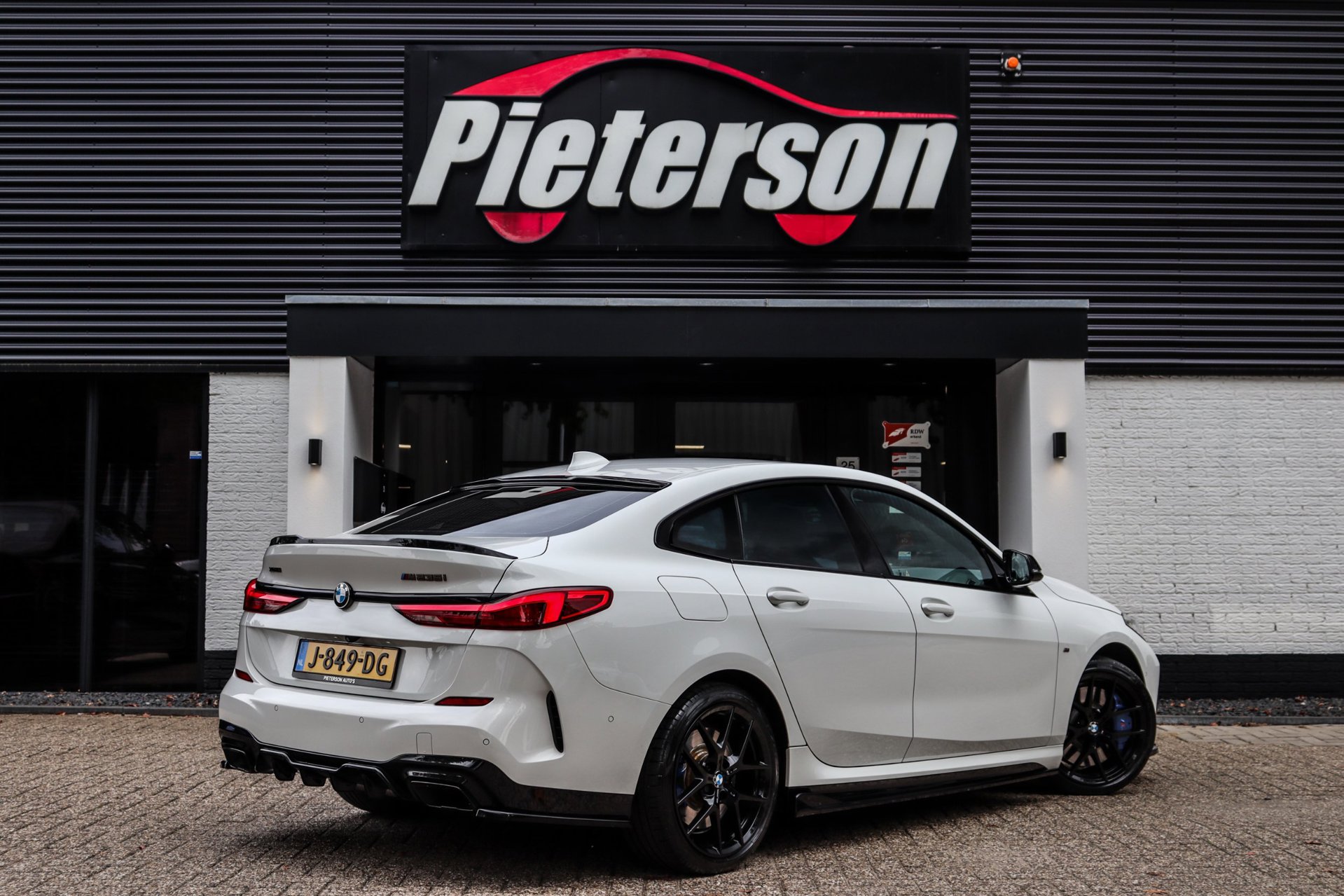Foto van BMW M235i xDrive