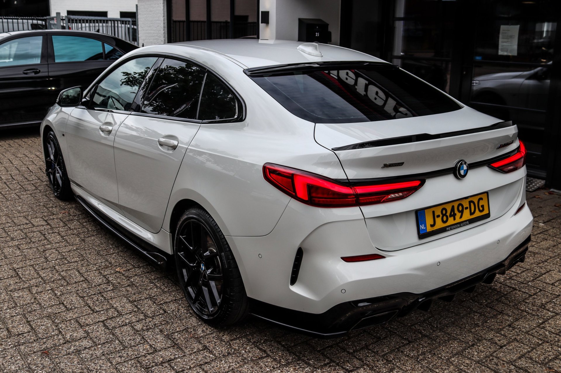 Foto van BMW M235i xDrive