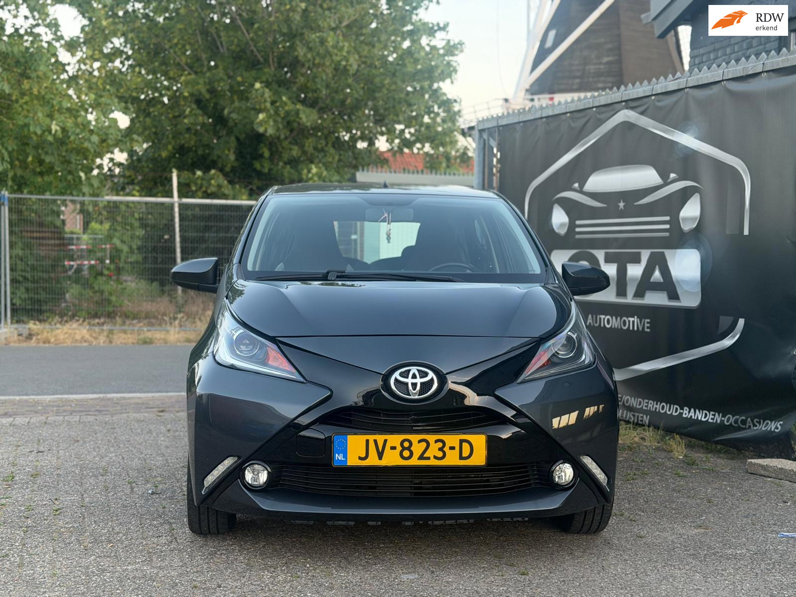 Toyota Toyota Aygo 1.0 VVT-i x-play 2016 - voorkant
