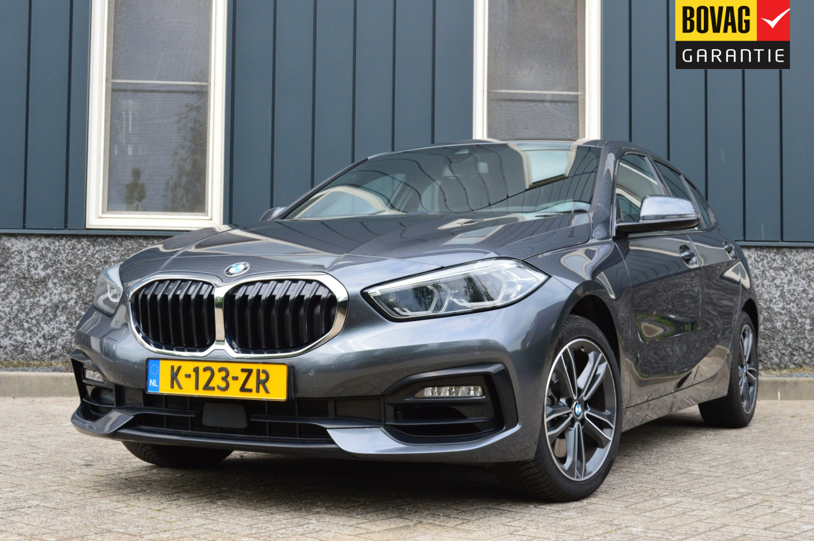 BMW 120i 120i Sport Line High Executive 2021 - voorkant