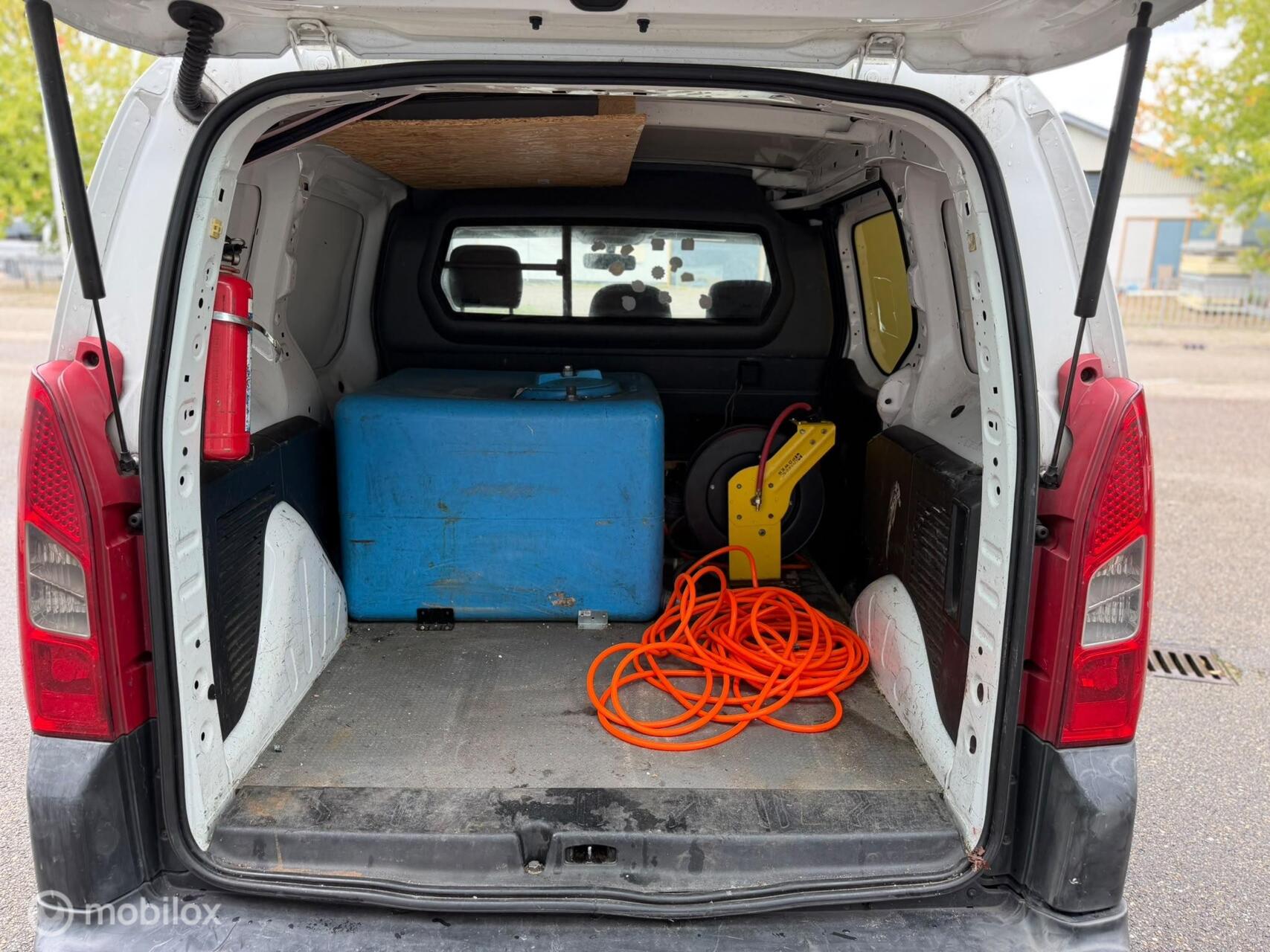 Foto van Peugeot Partner 120 L1 1.6hdif 66kw - 3pl
