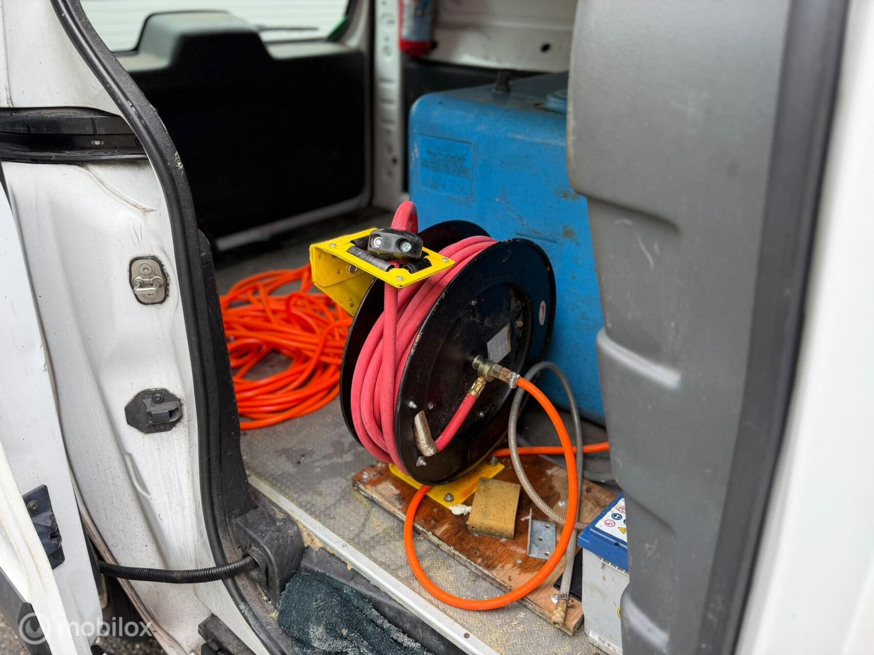 Foto van Peugeot Partner 120 L1 1.6hdif 66kw - 3pl