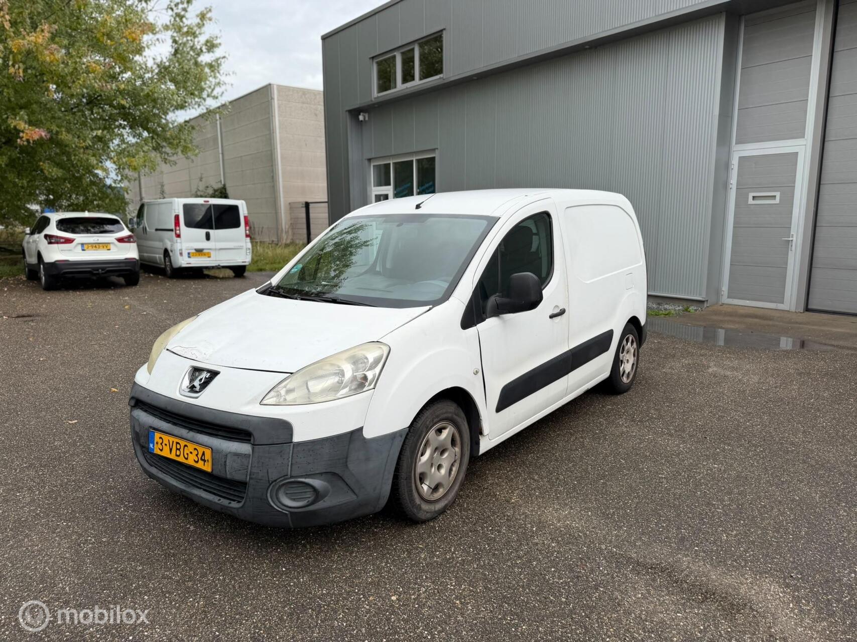 Foto van Peugeot Partner 120 L1 1.6hdif 66kw - 3pl