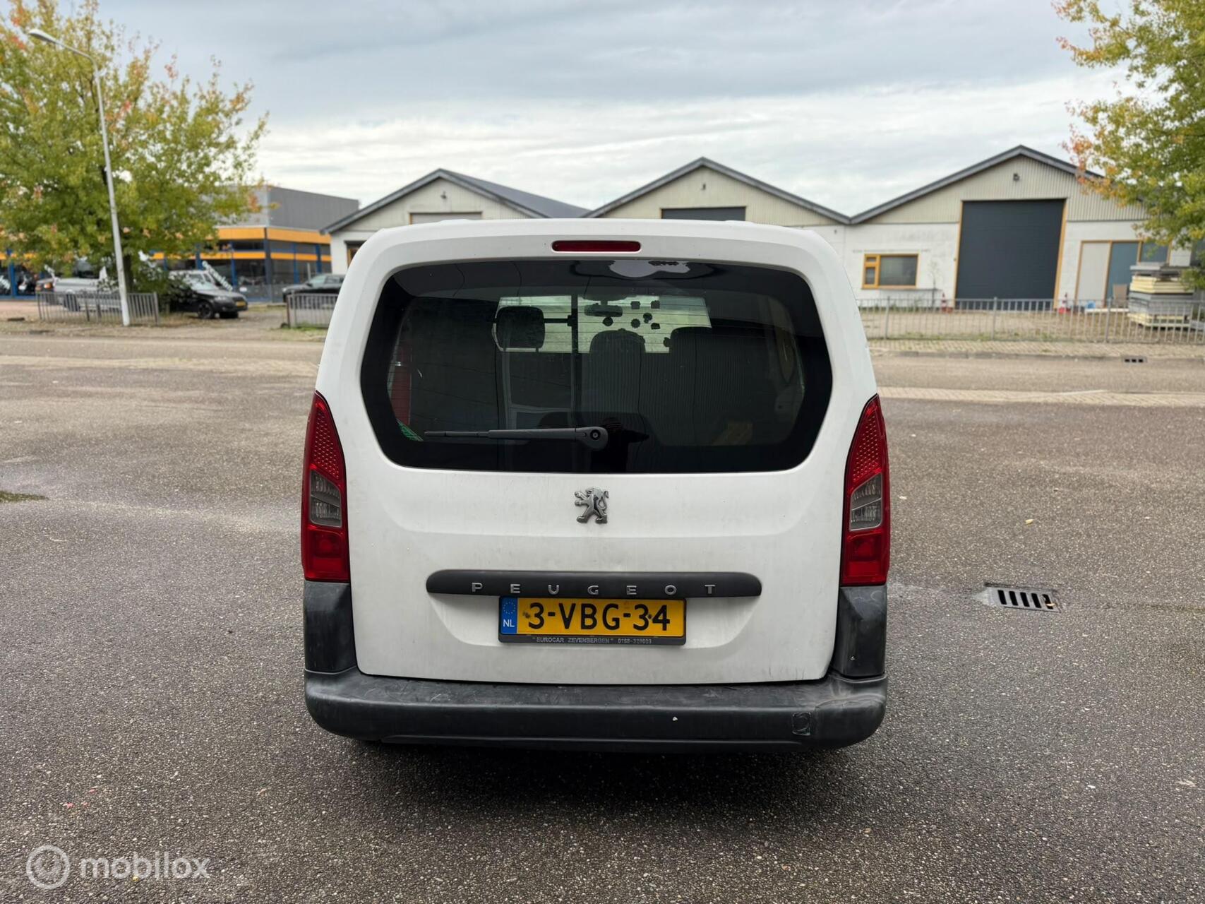 Foto van Peugeot Partner 120 L1 1.6hdif 66kw - 3pl