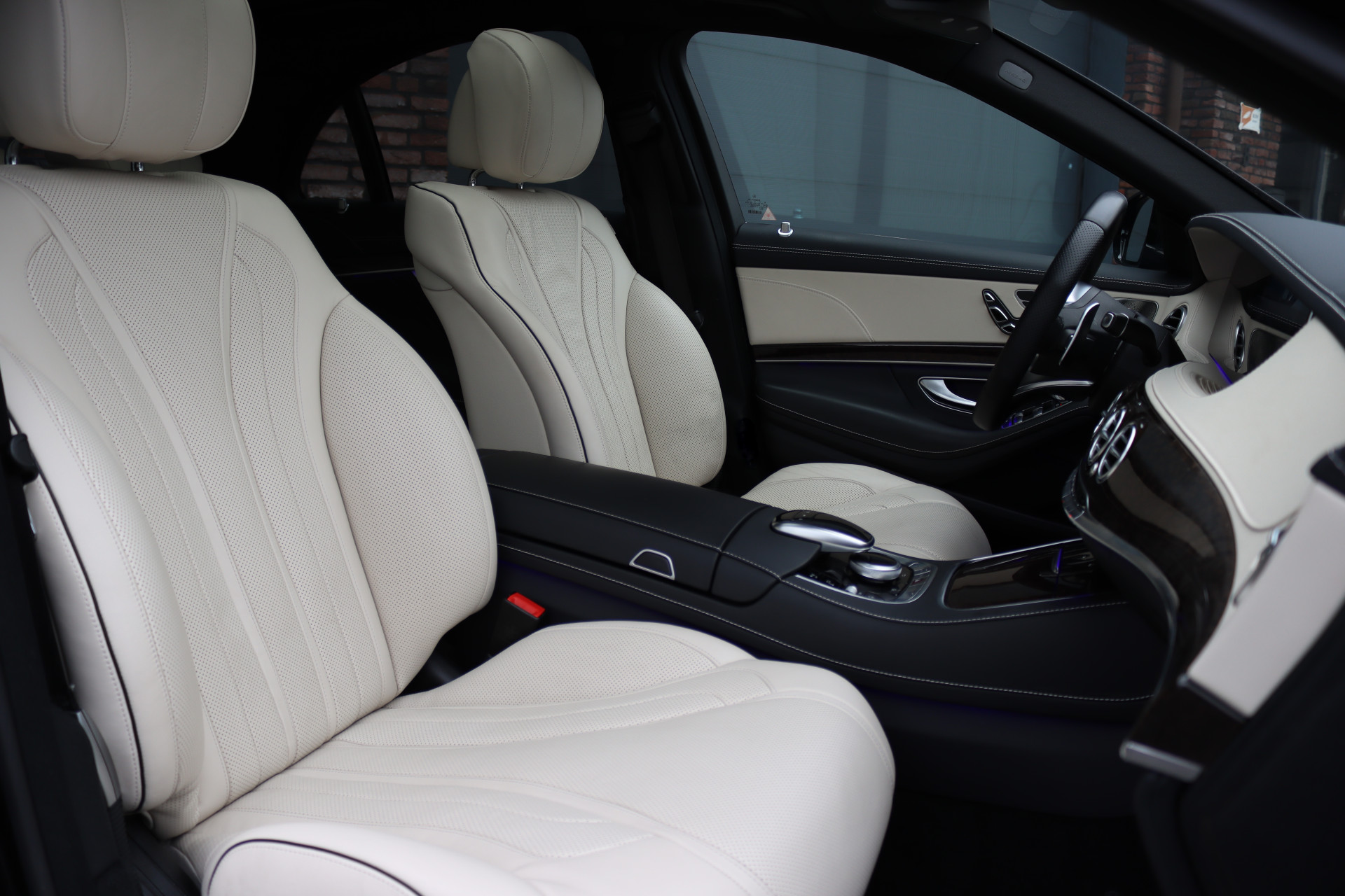 Foto van Mercedes-Benz S 560