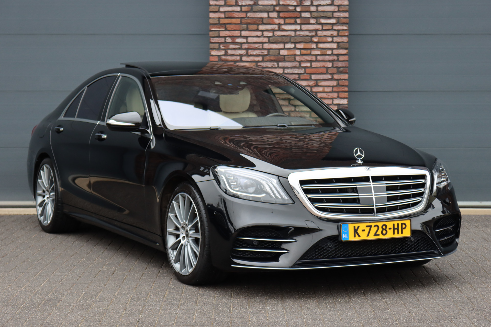 Foto van Mercedes-Benz S 560