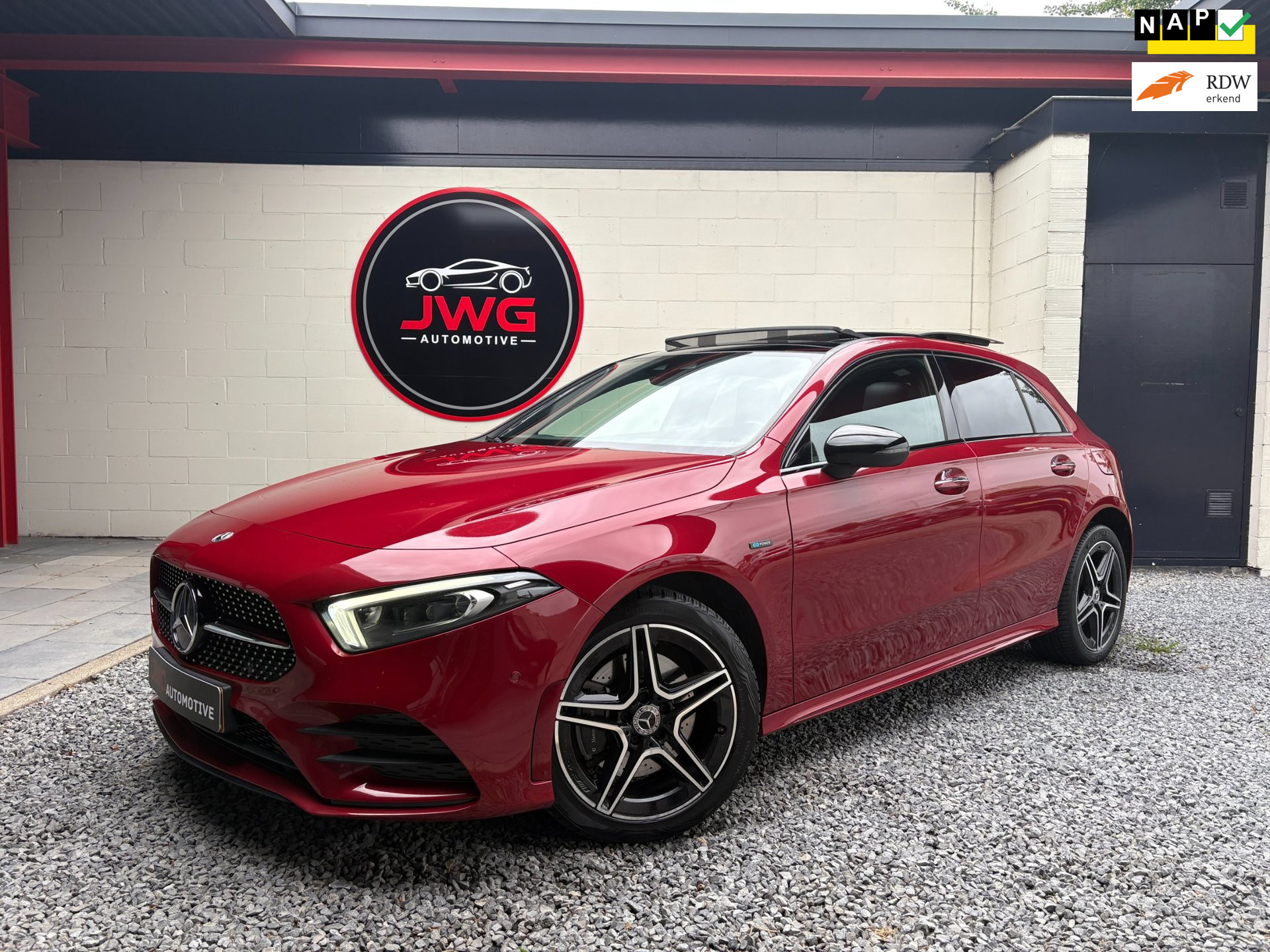 Mercedes-Benz A 250 E 250 e AMG Pano/Keyless/Sfeer/Memory 2021 - voorkant