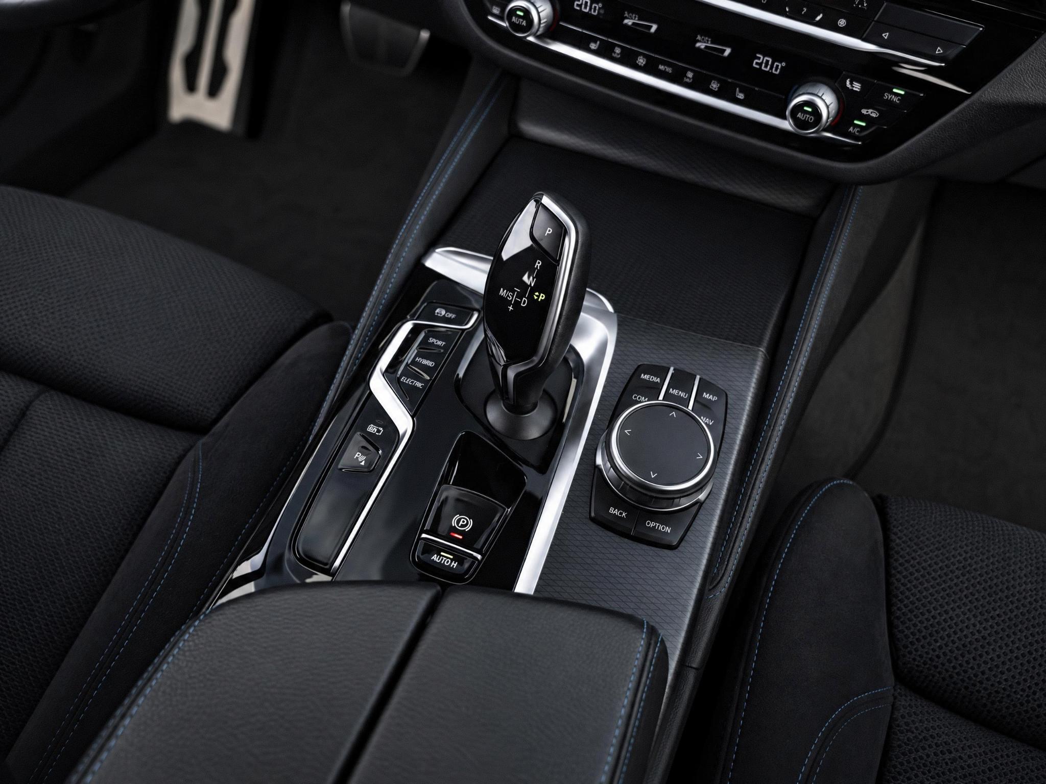 Foto van BMW 545e xDrive