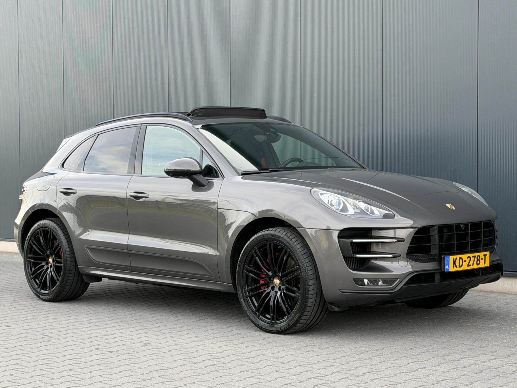 Foto van Porsche Macan Turbo