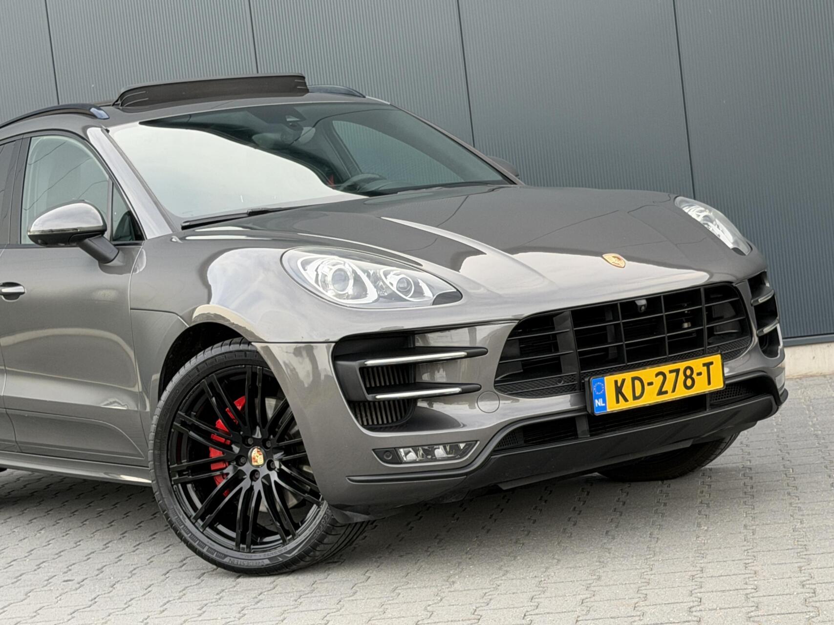 Foto van Porsche Macan Turbo