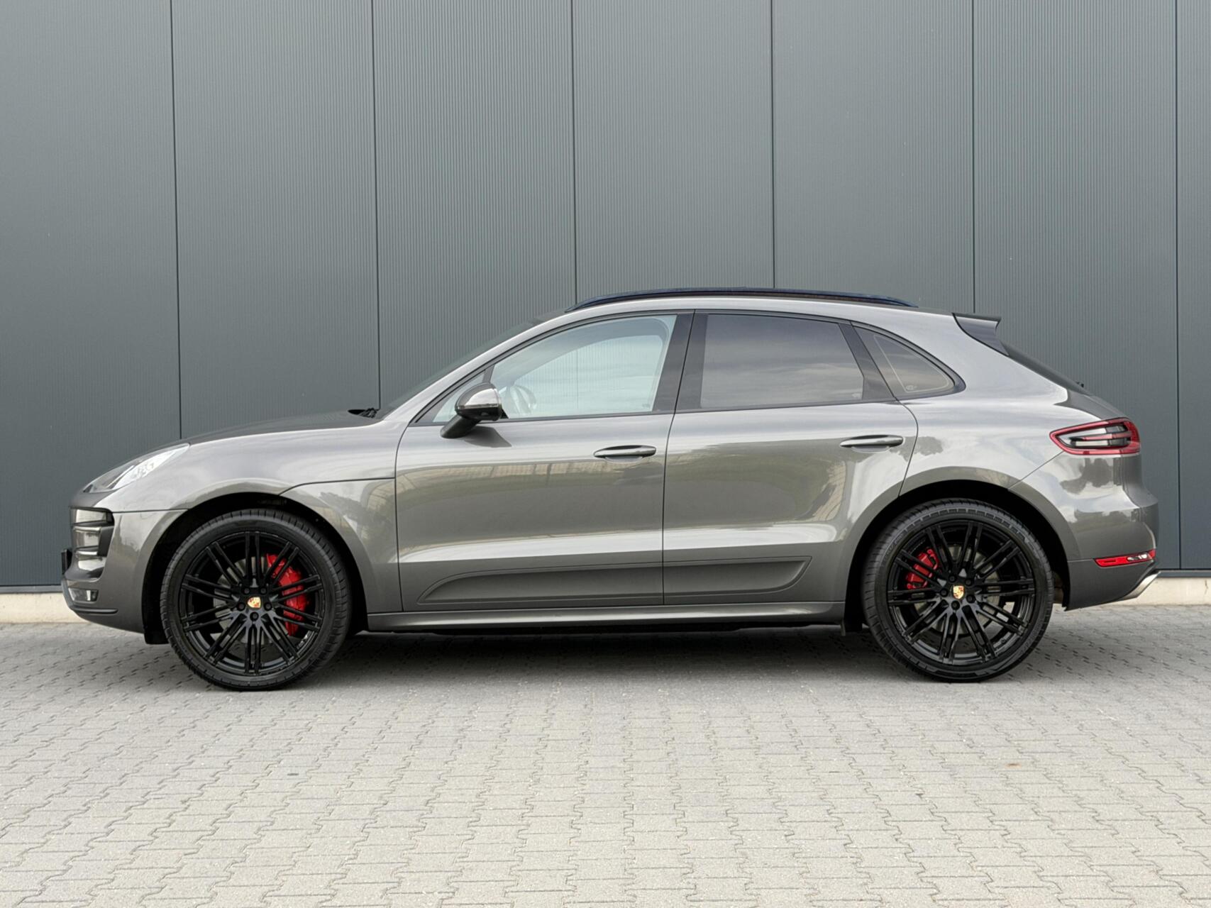 Foto van Porsche Macan Turbo