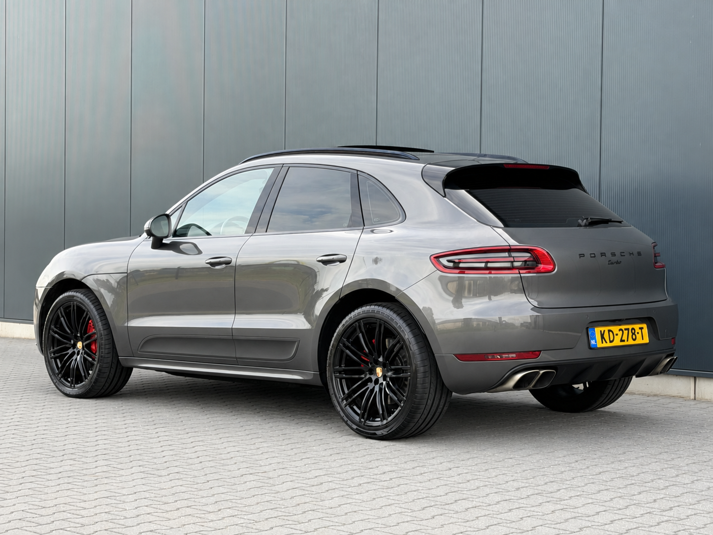 Foto van Porsche Macan Turbo