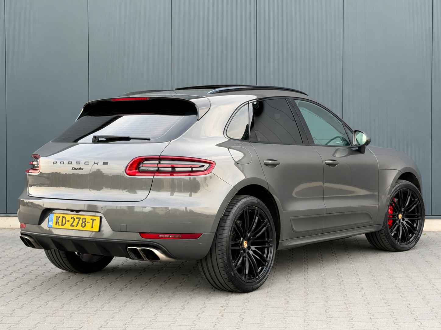 Foto van Porsche Macan Turbo