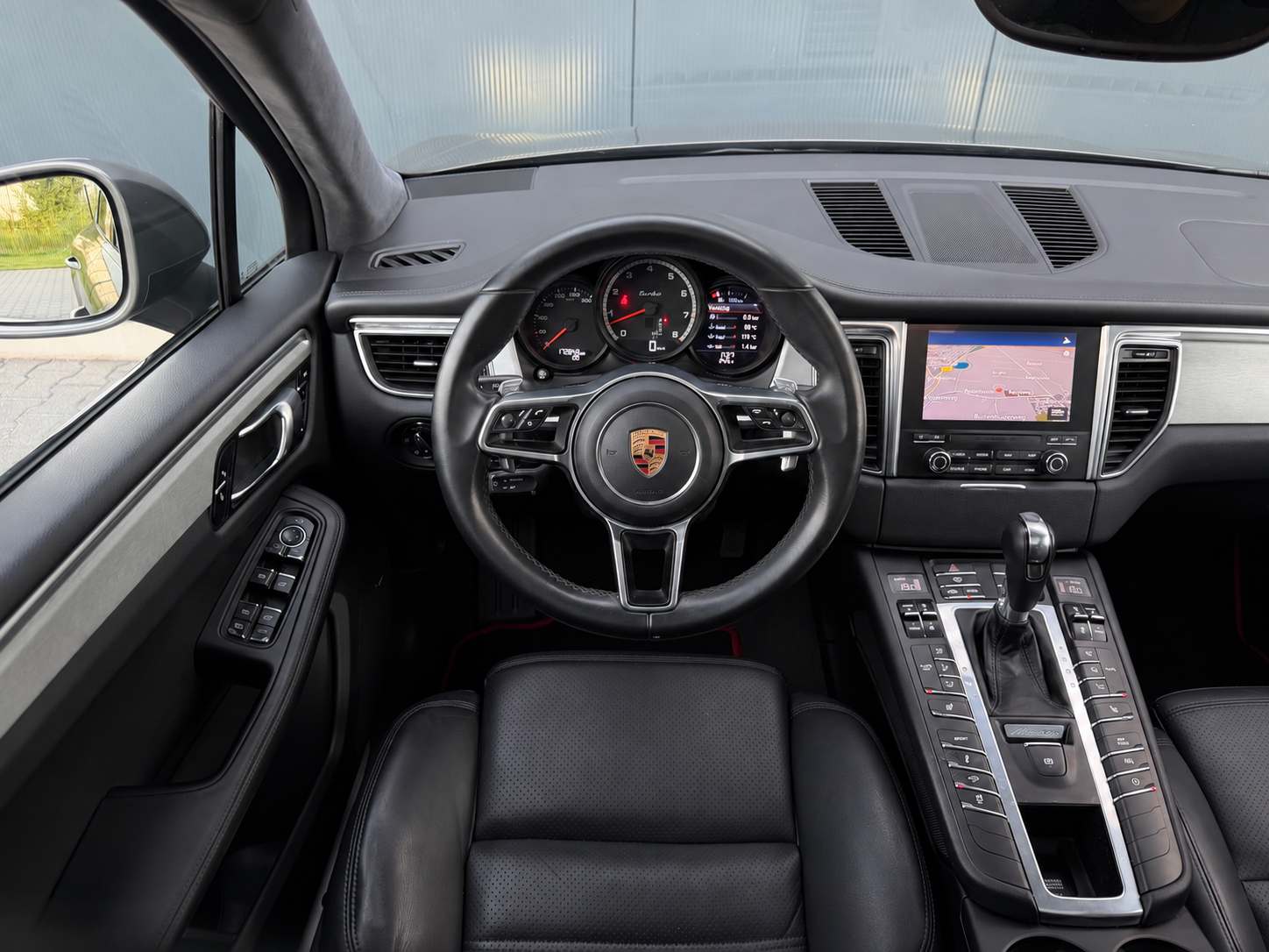 Foto van Porsche Macan Turbo