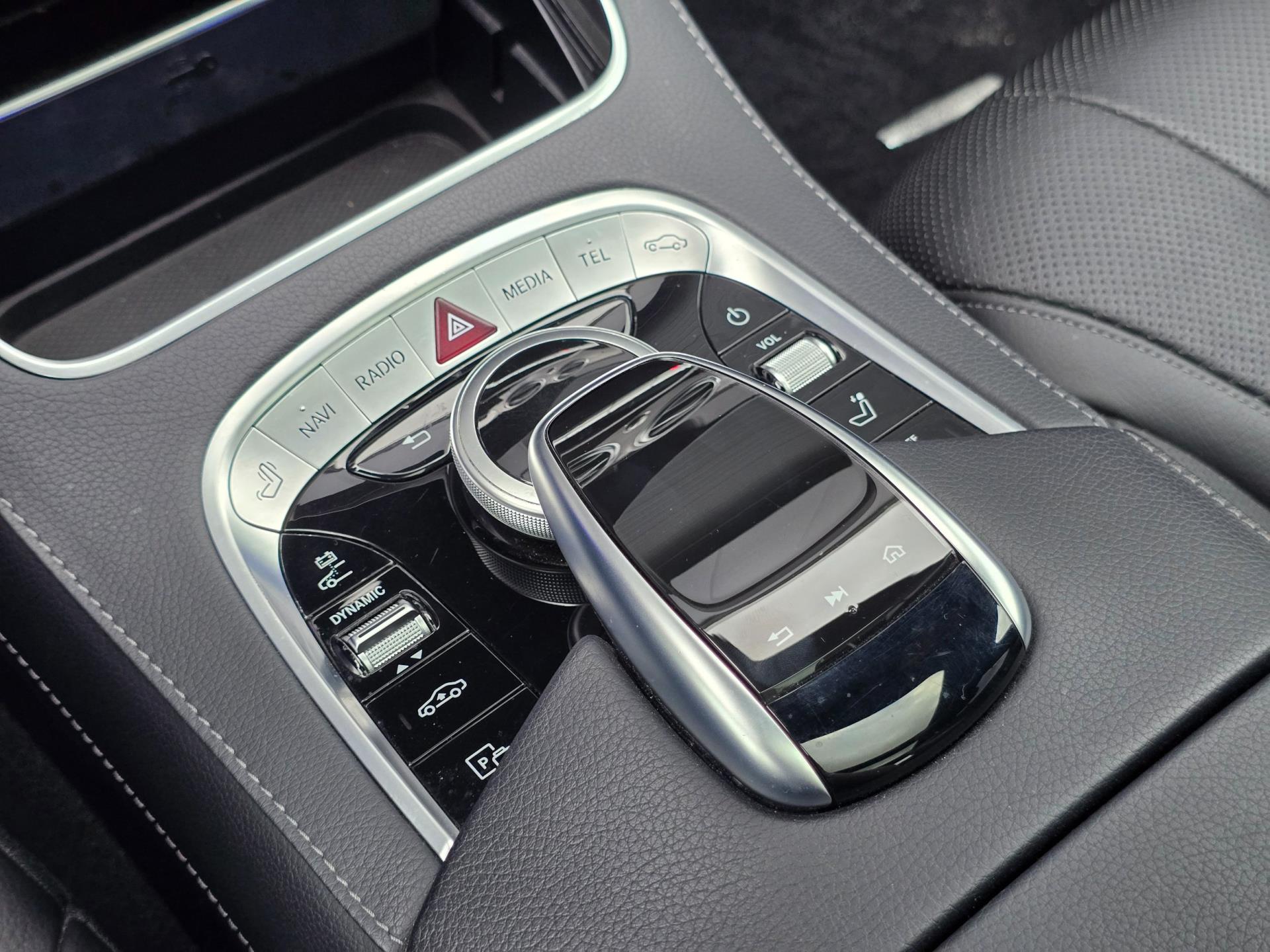 Foto van Mercedes-Benz S 560 E
