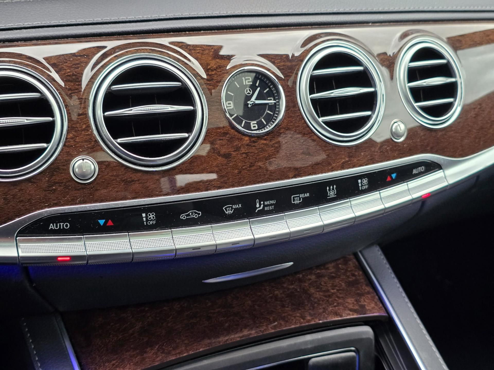 Foto van Mercedes-Benz S 560 E