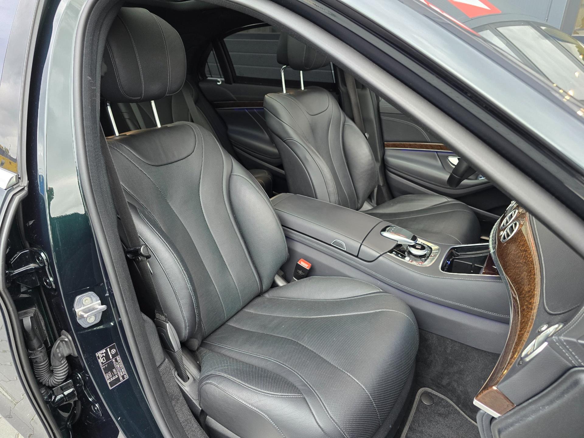 Foto van Mercedes-Benz S 560 E