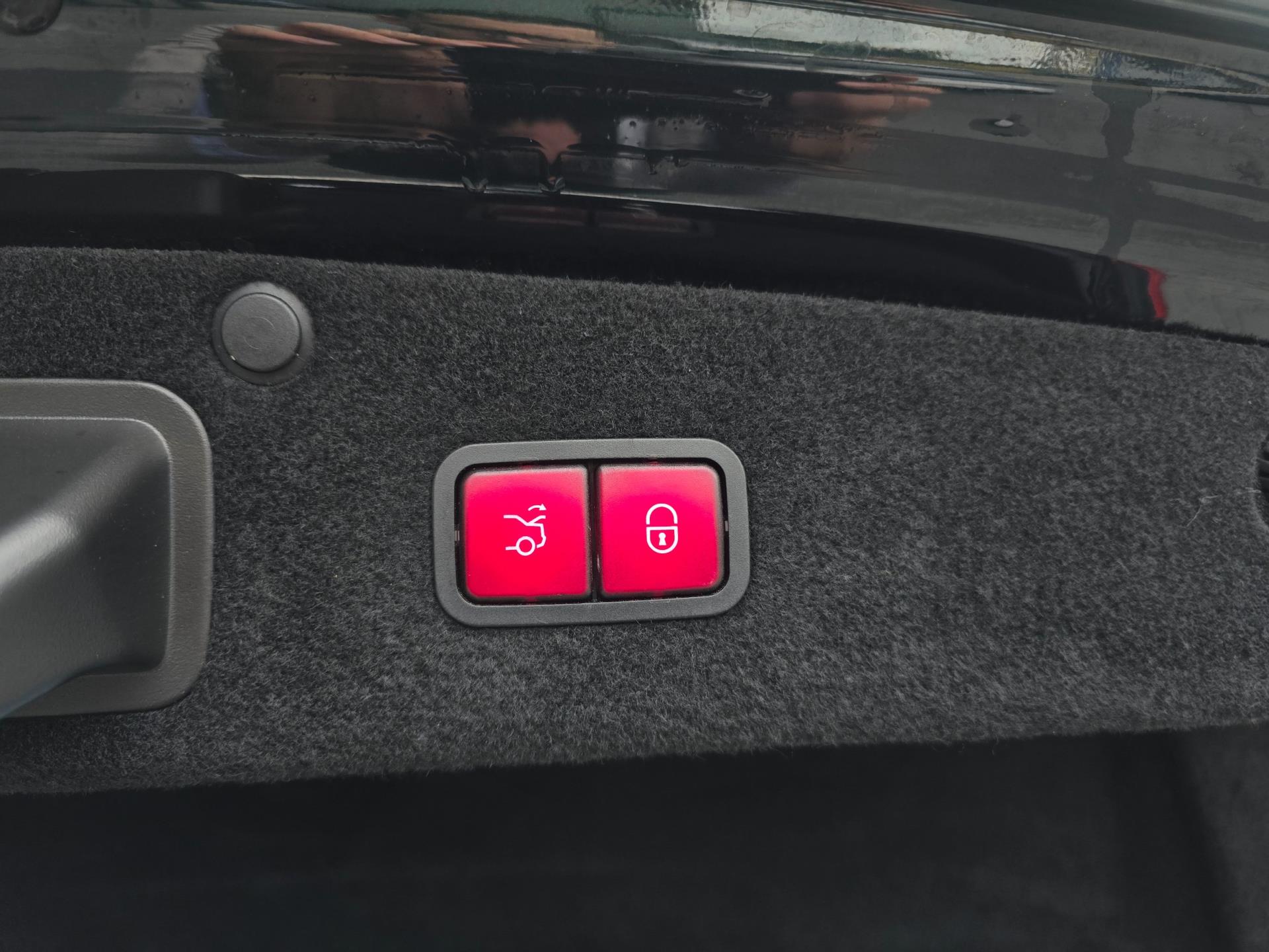 Foto van Mercedes-Benz S 560 E