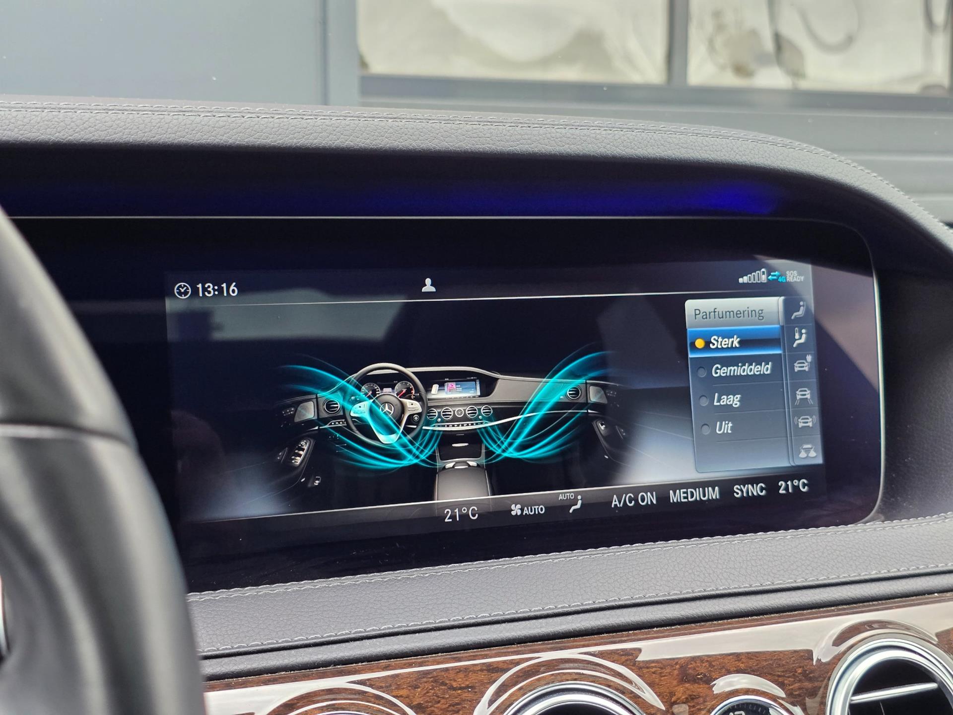 Foto van Mercedes-Benz S 560 E