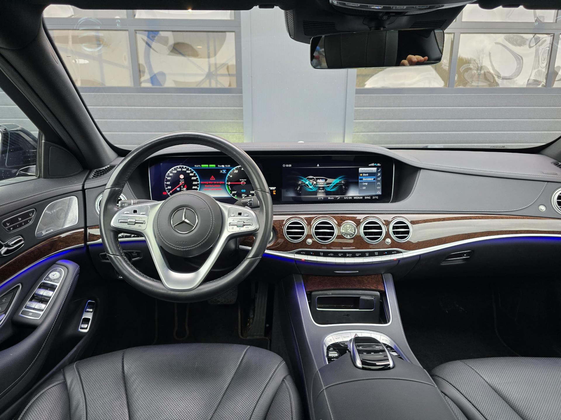 Foto van Mercedes-Benz S 560 E