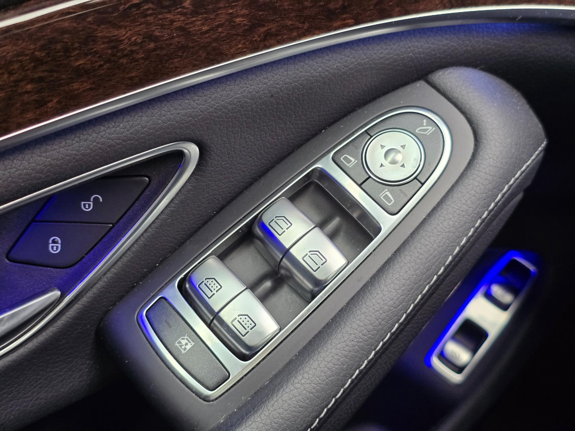 Foto van Mercedes-Benz S 560 E
