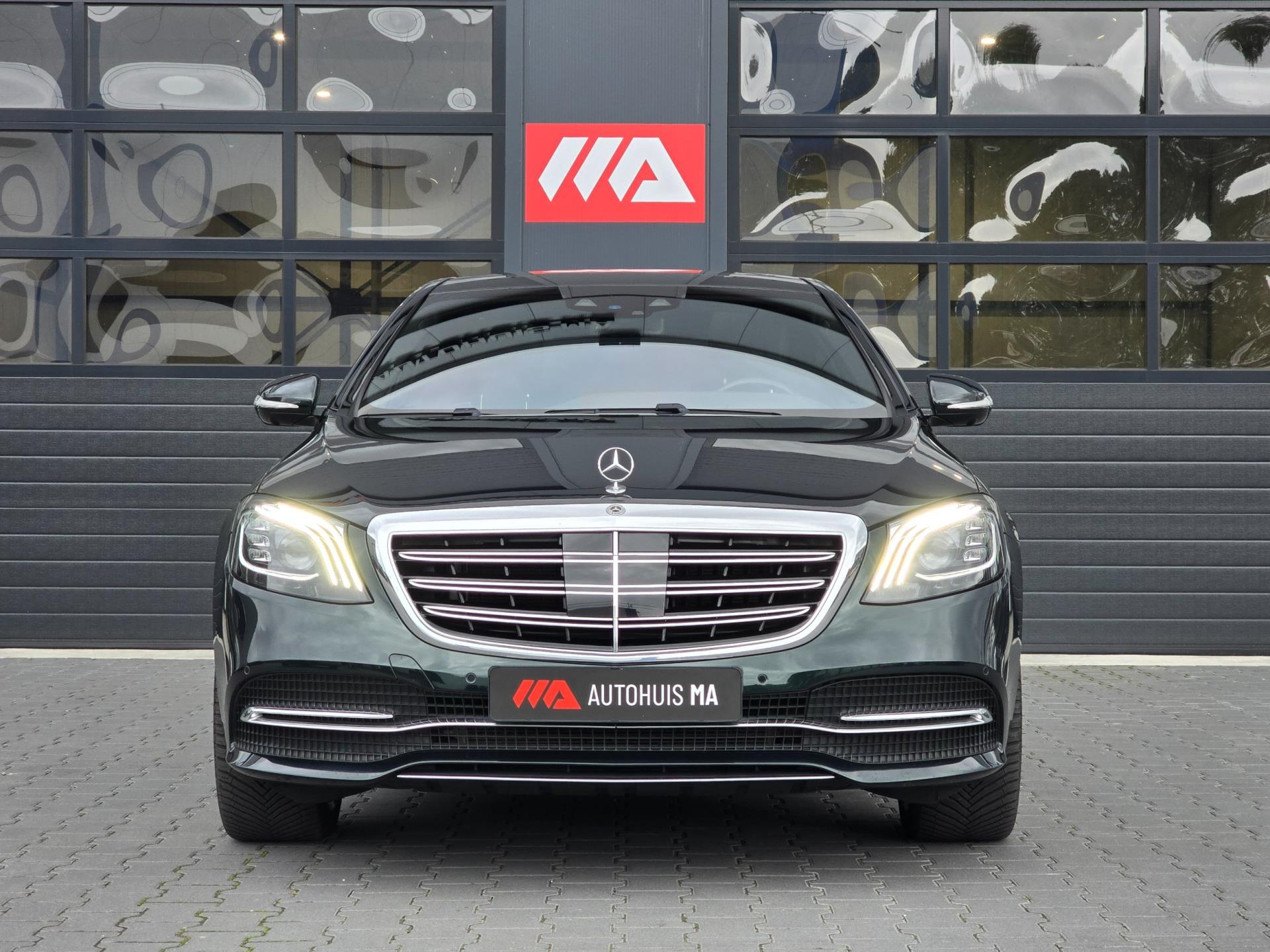 Foto van Mercedes-Benz S 560 E