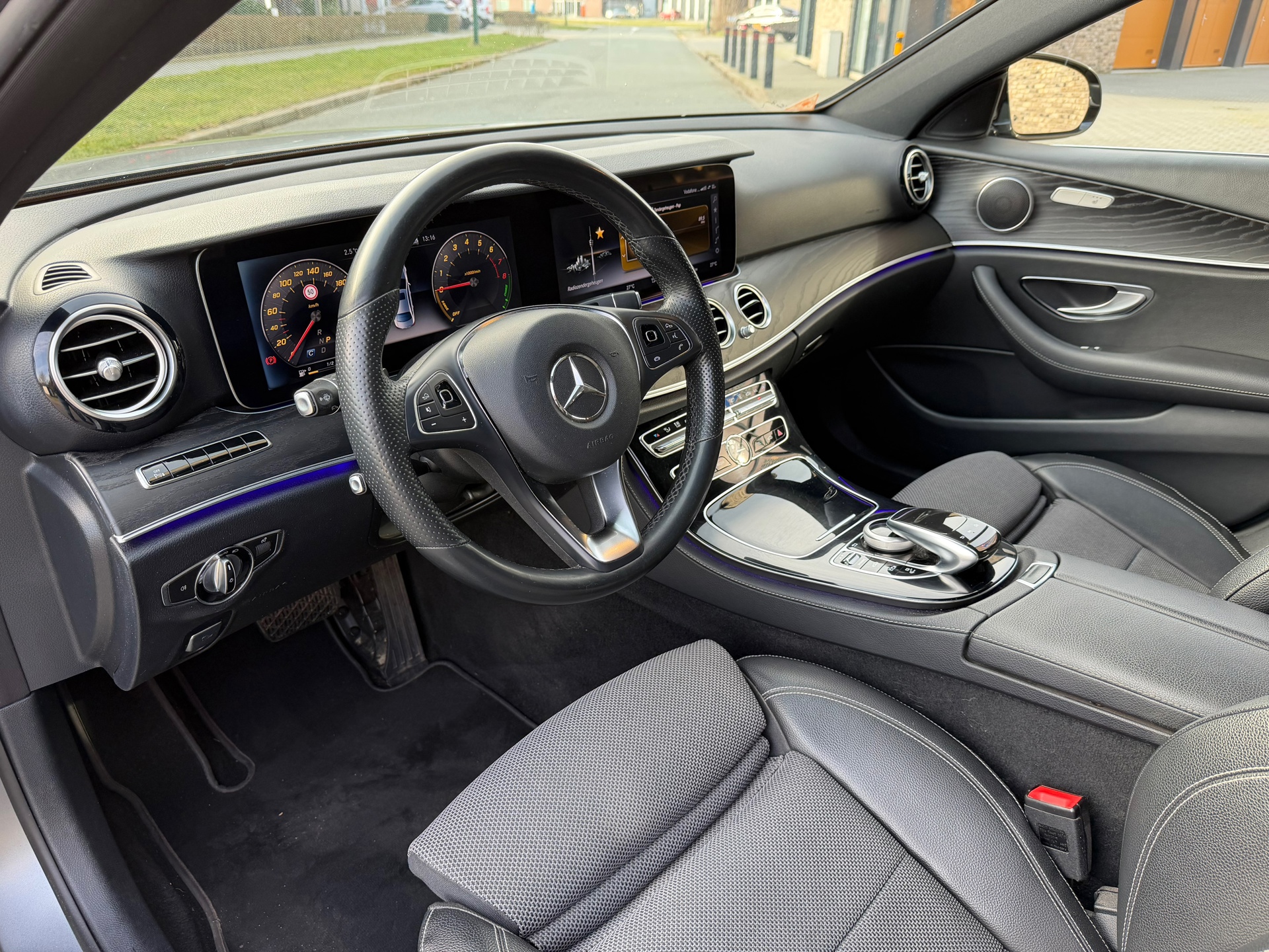 Foto van Mercedes-Benz E 350 E