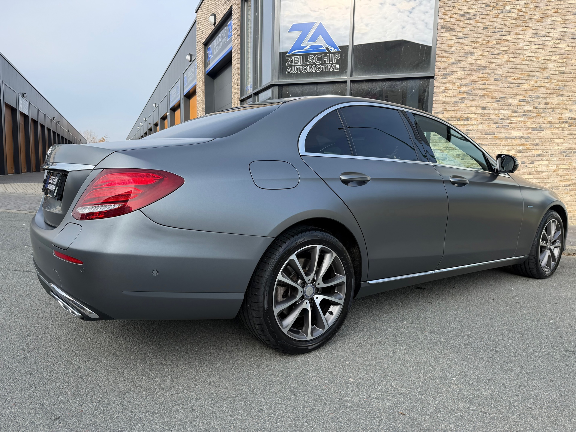 Foto van Mercedes-Benz E 350 E