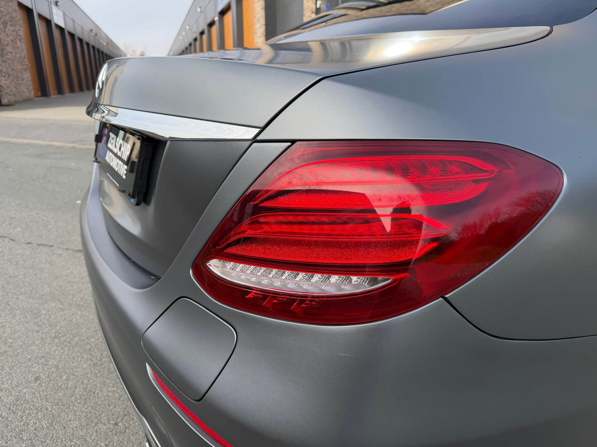 Foto van Mercedes-Benz E 350 E