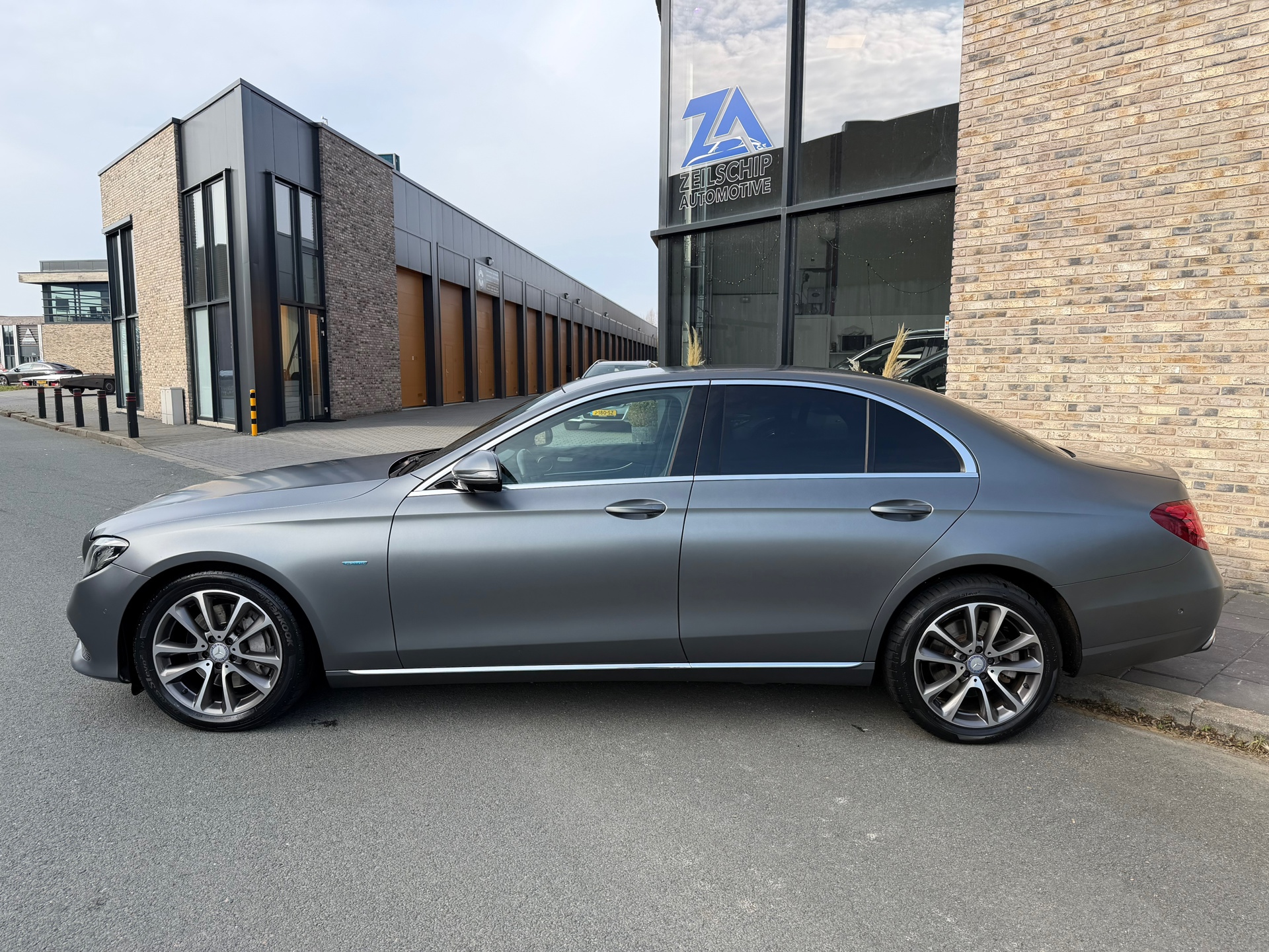 Foto van Mercedes-Benz E 350 E