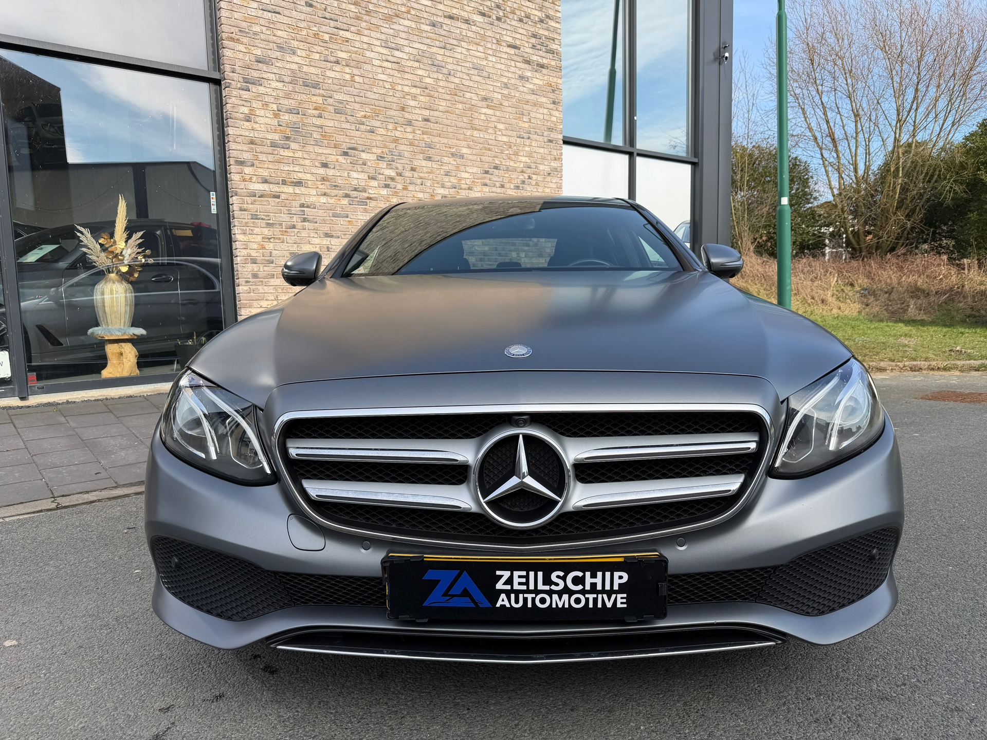 Foto van Mercedes-Benz E 350 E