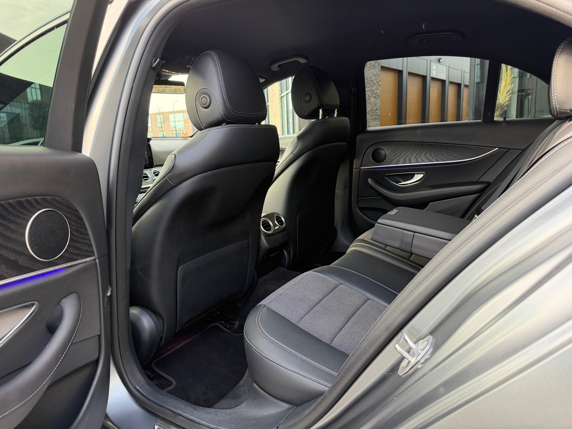 Foto van Mercedes-Benz E 350 E