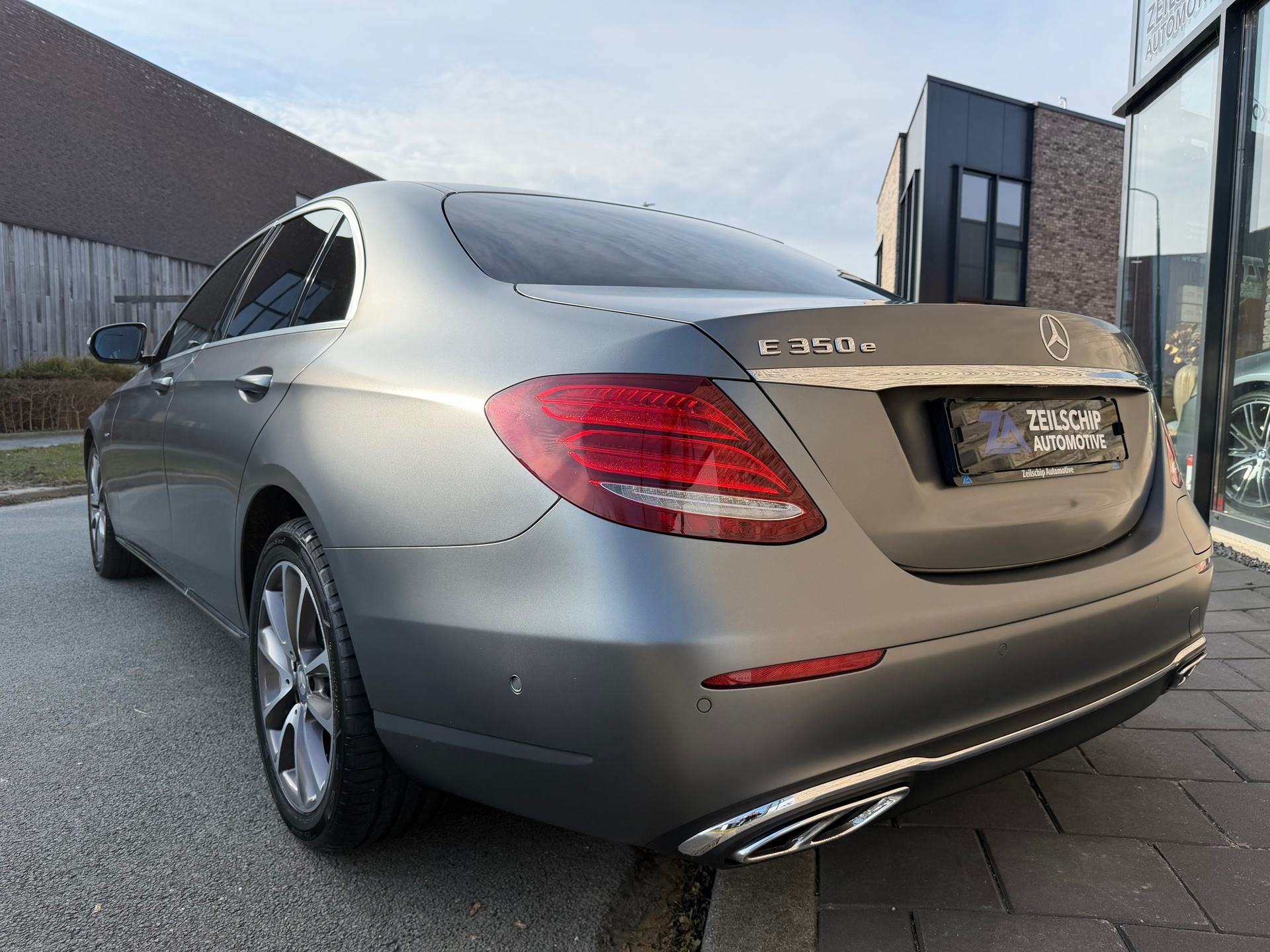 Foto van Mercedes-Benz E 350 E