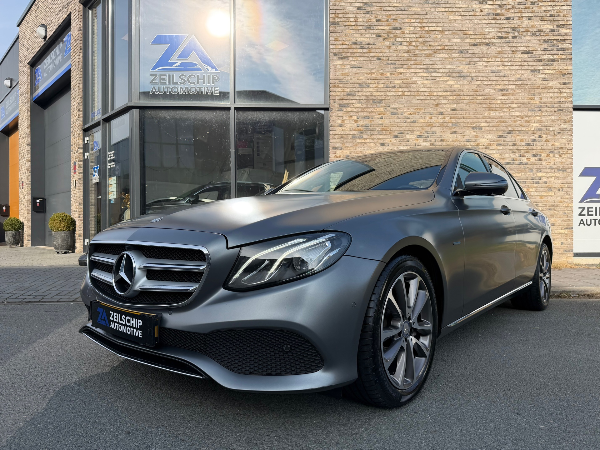 Foto van Mercedes-Benz E 350 E