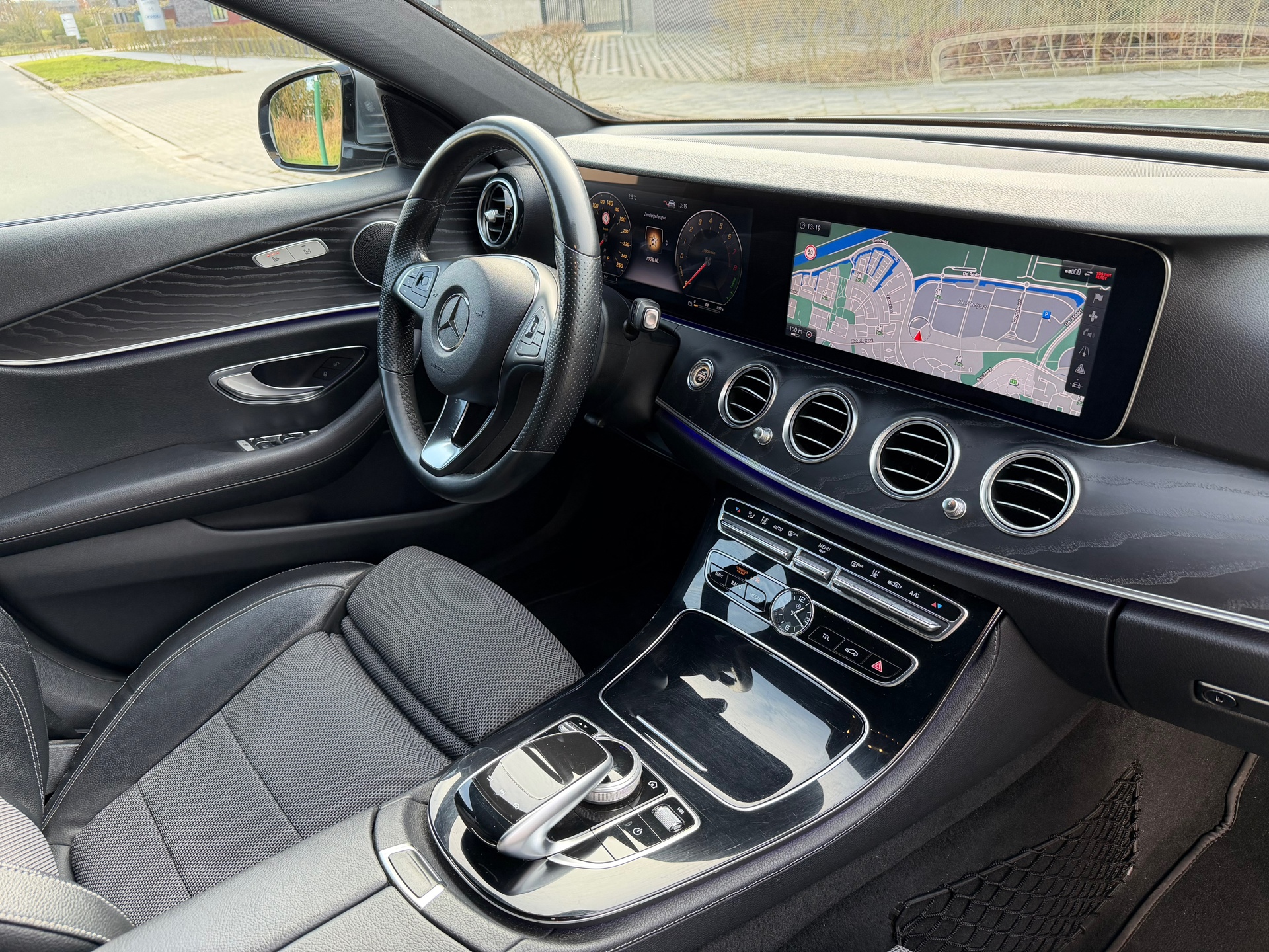 Foto van Mercedes-Benz E 350 E