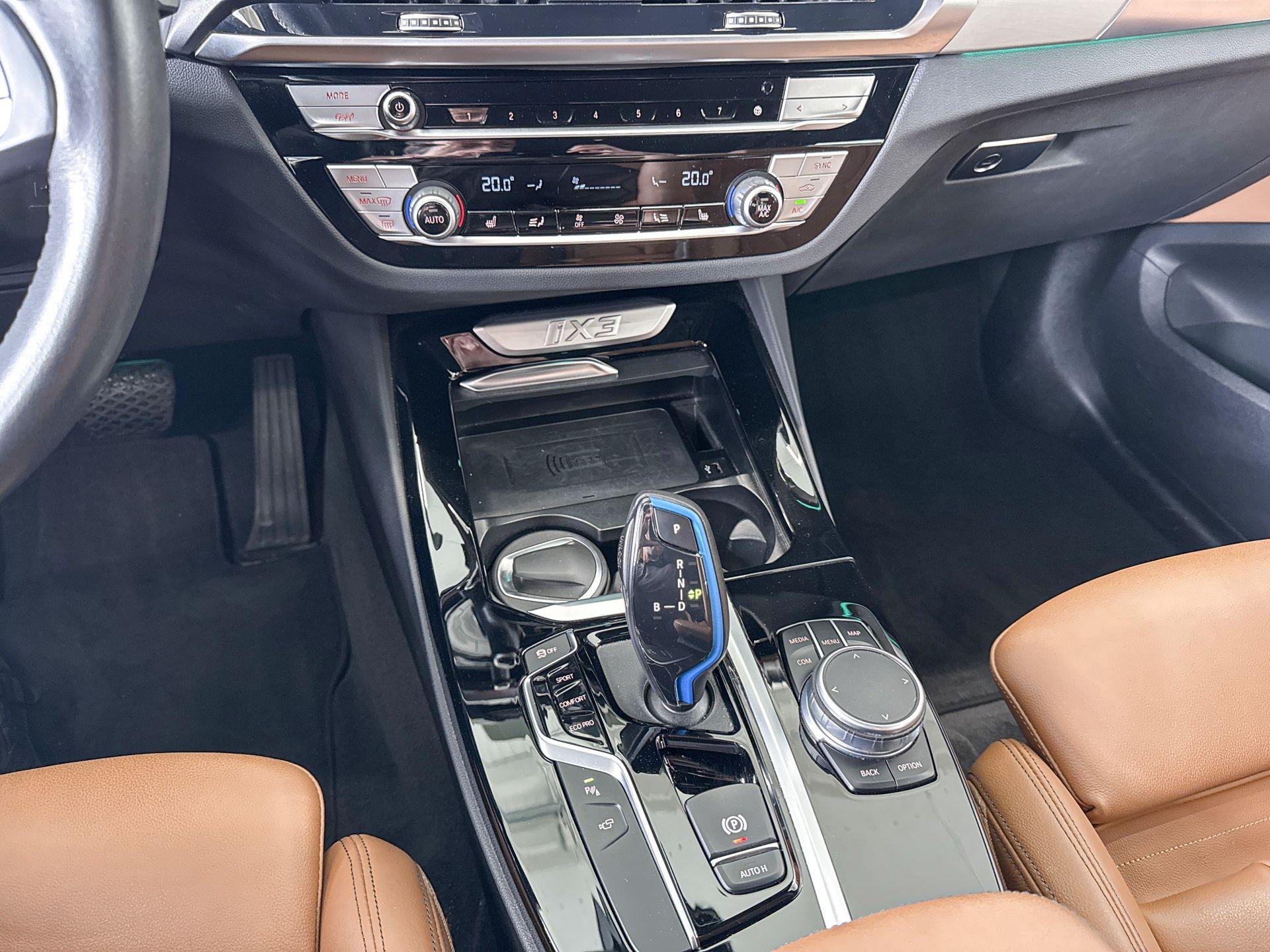 Foto van BMW Ix3