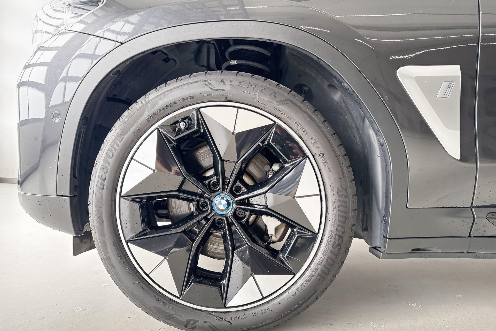 Foto van BMW Ix3