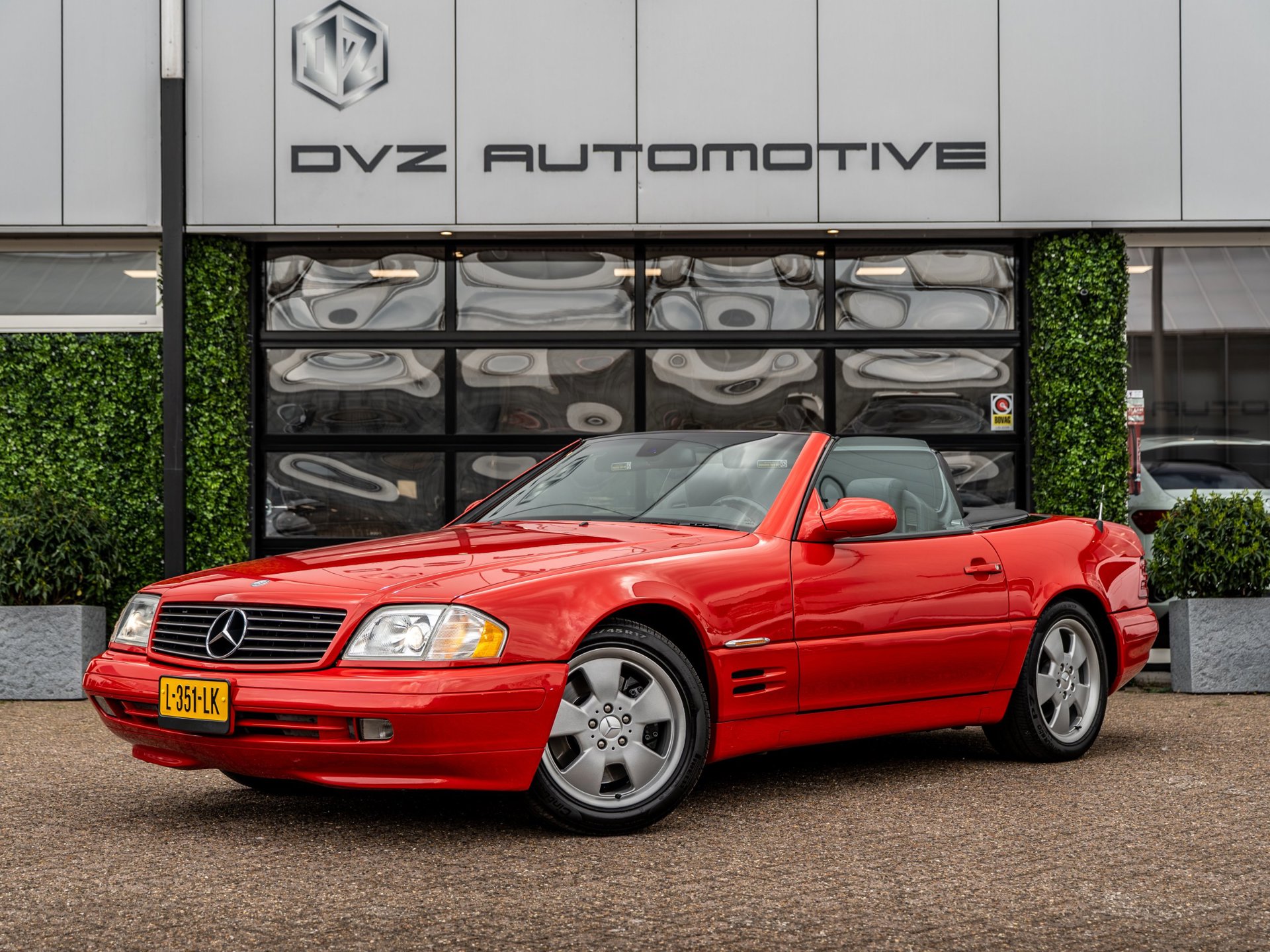 Foto van Mercedes-Benz SL 500