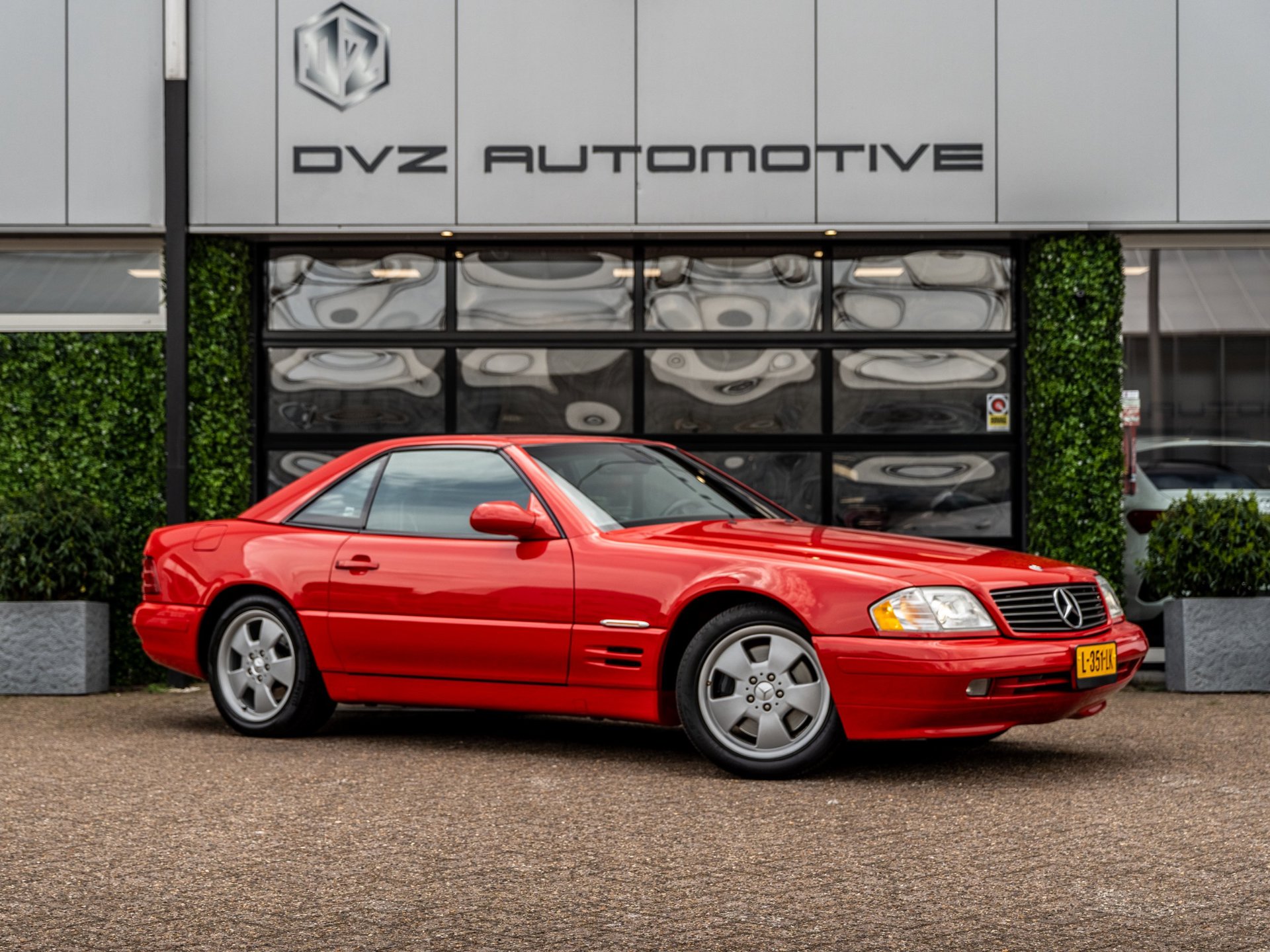 Foto van Mercedes-Benz SL 500