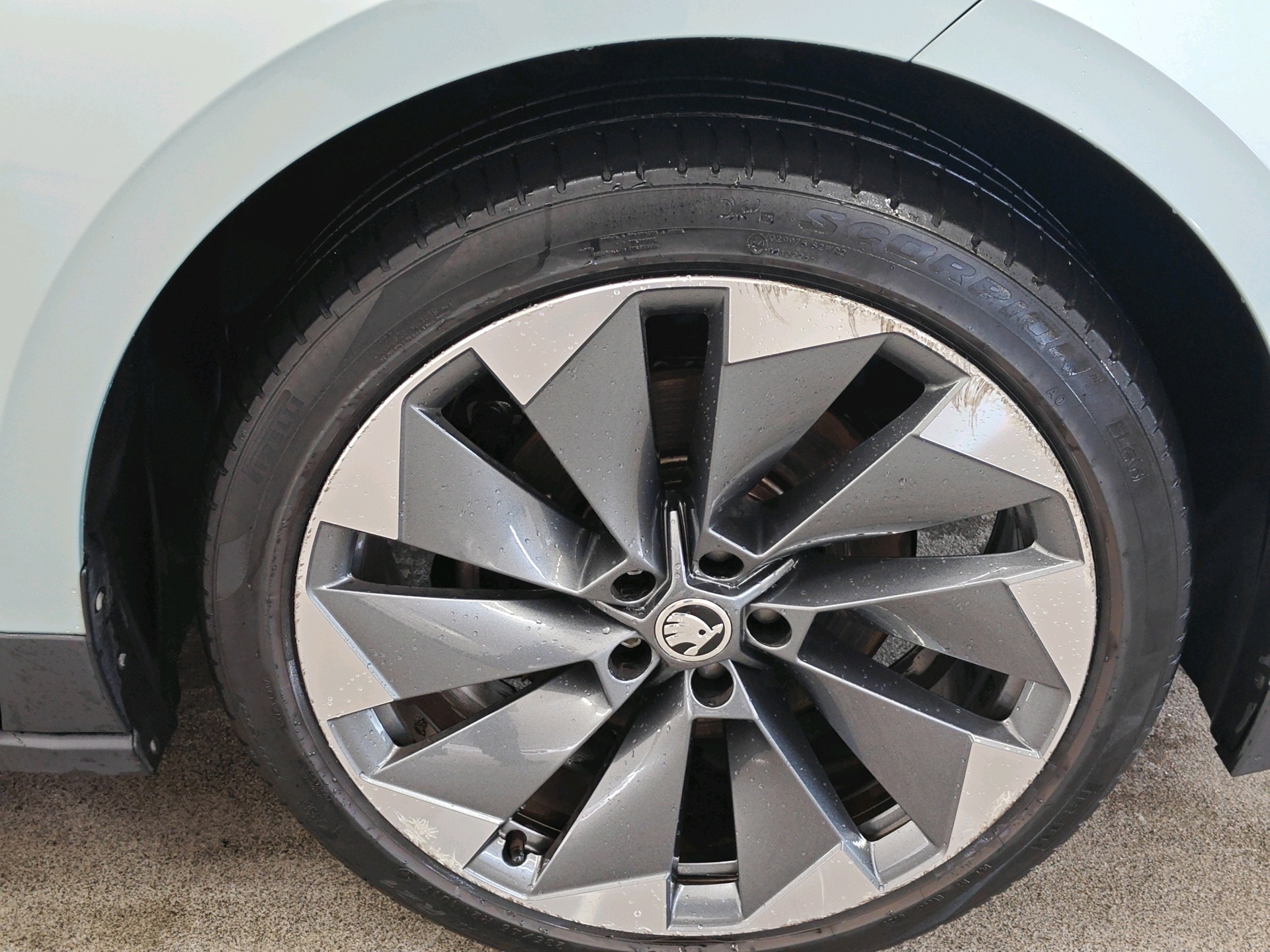Foto van Skoda Enyaq 60