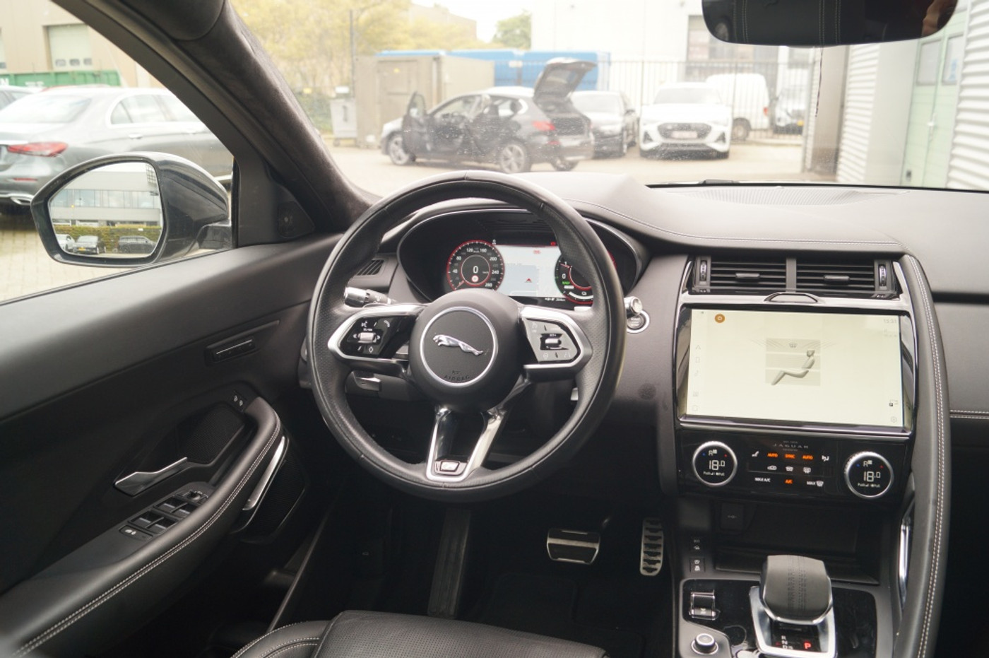 Foto van Jaguar Jaguar E-pace