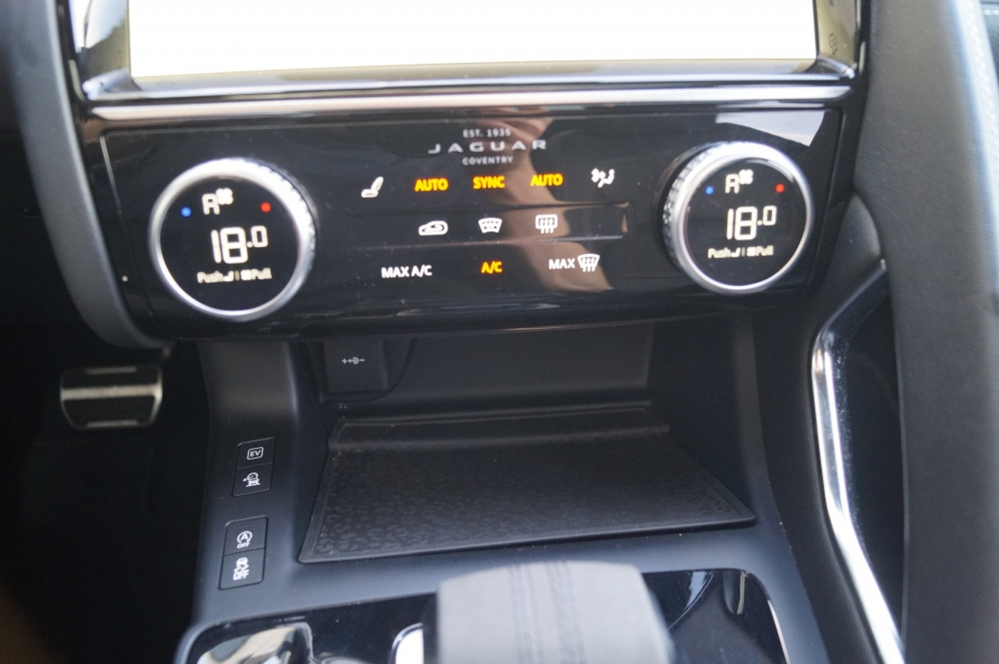 Foto van Jaguar Jaguar E-pace